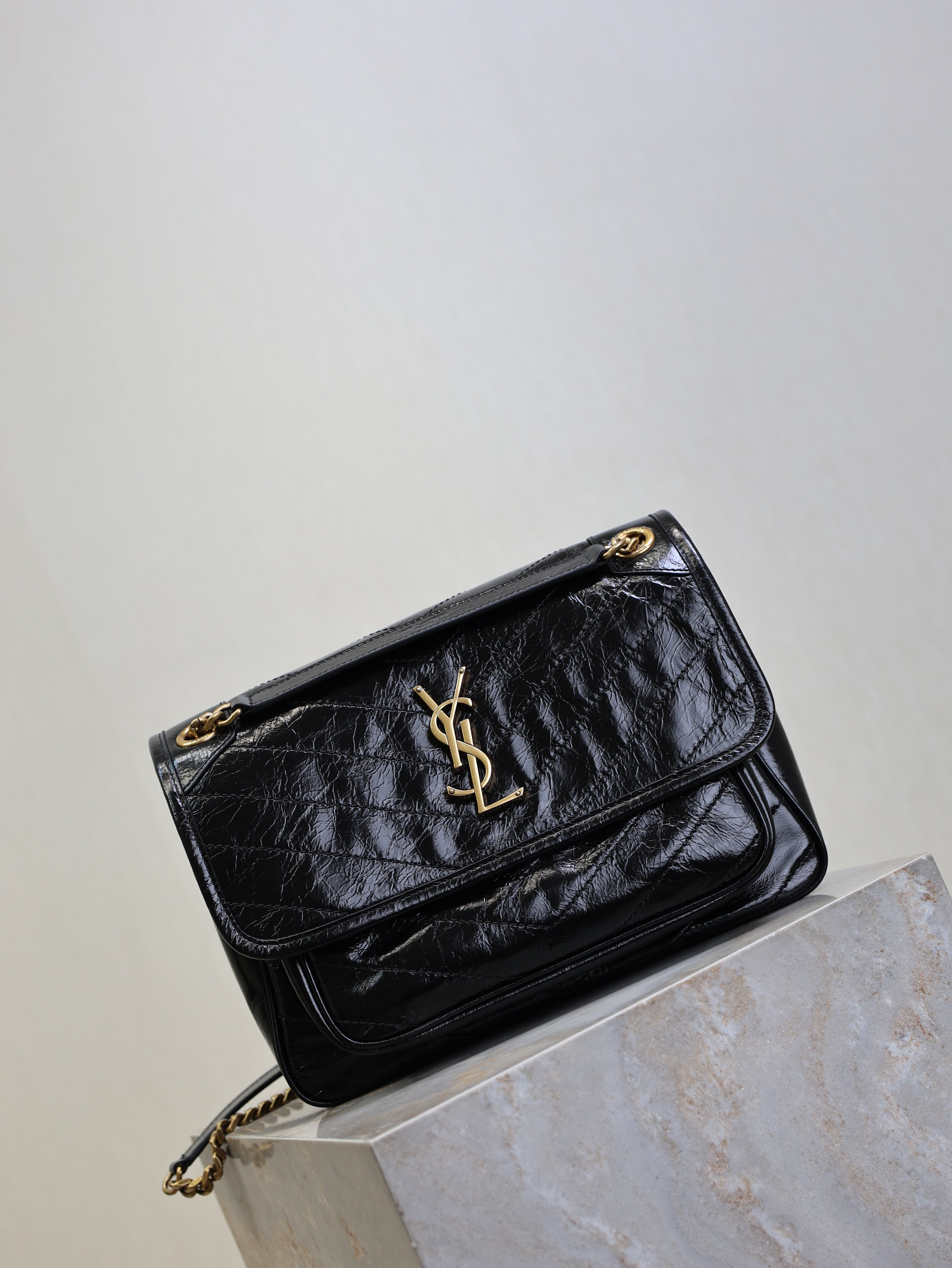YSL 25S NIKI MM BAG 28 IN BLACK GLOSSY CALFSKIN GOLD HARDWRE