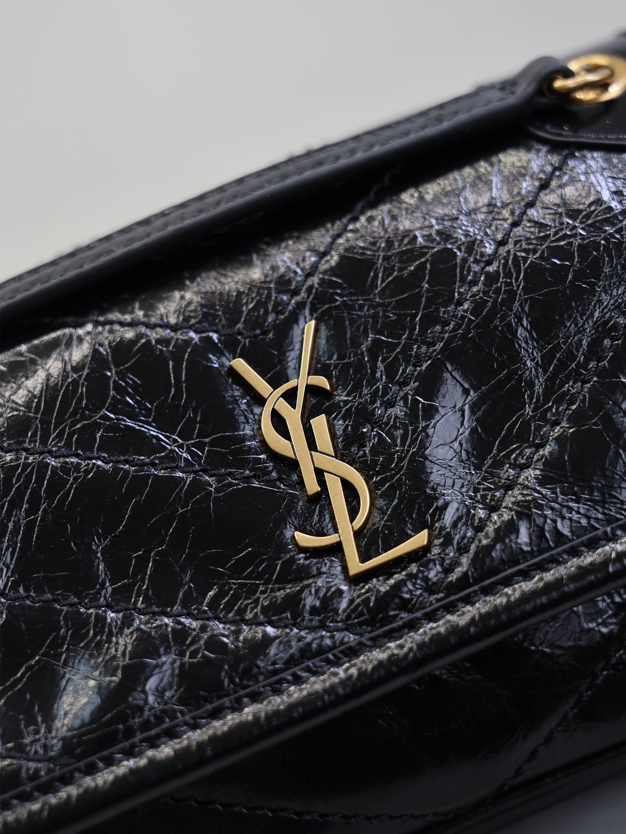 YSL 25S NIKI BAG 18 IN BLACK GLOSSY CALFSKIN GOLD HARDWRE