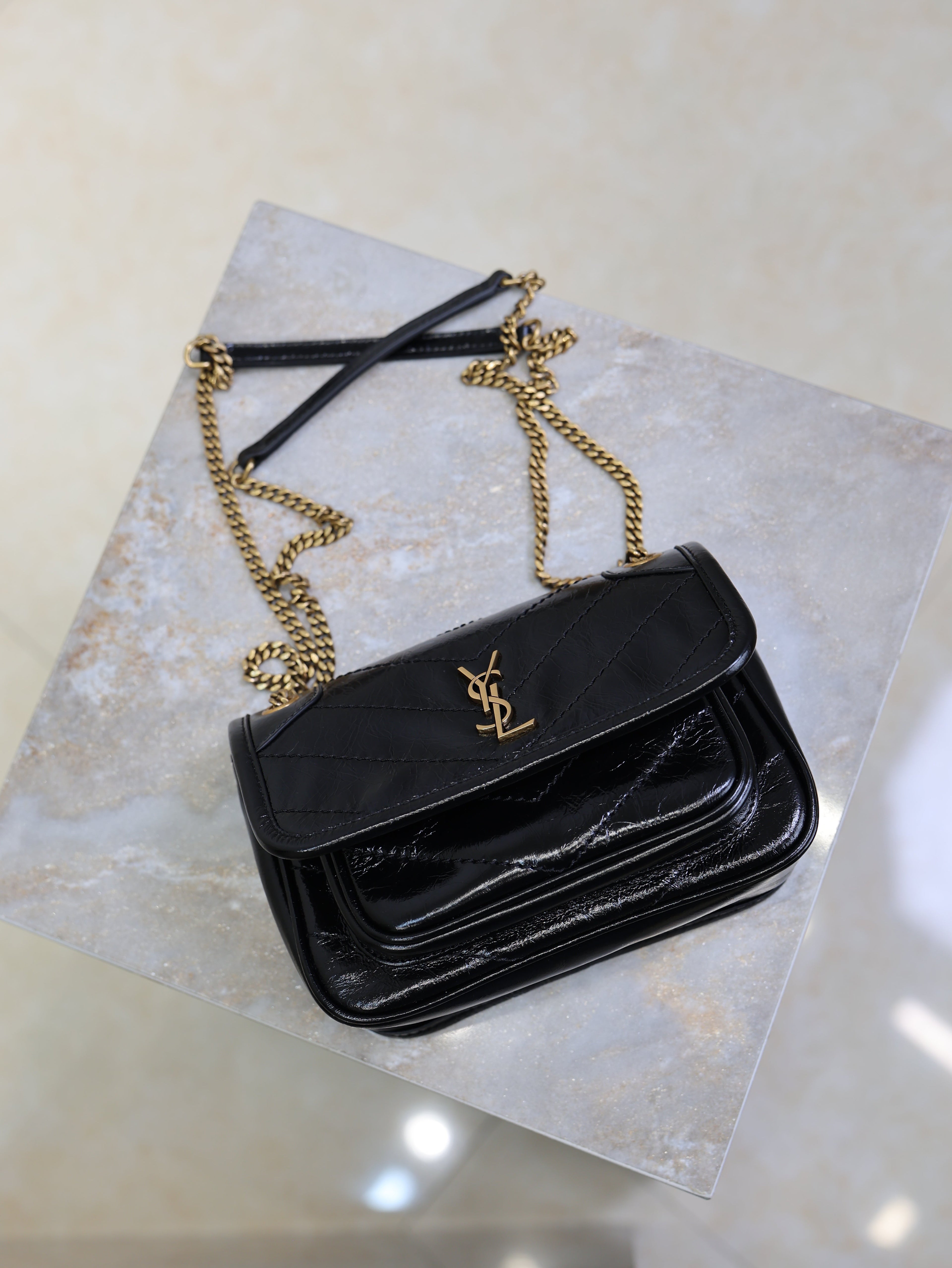 YSL 25S NIKI BAG 18 IN BLACK GLOSSY CALFSKIN GOLD HARDWARE