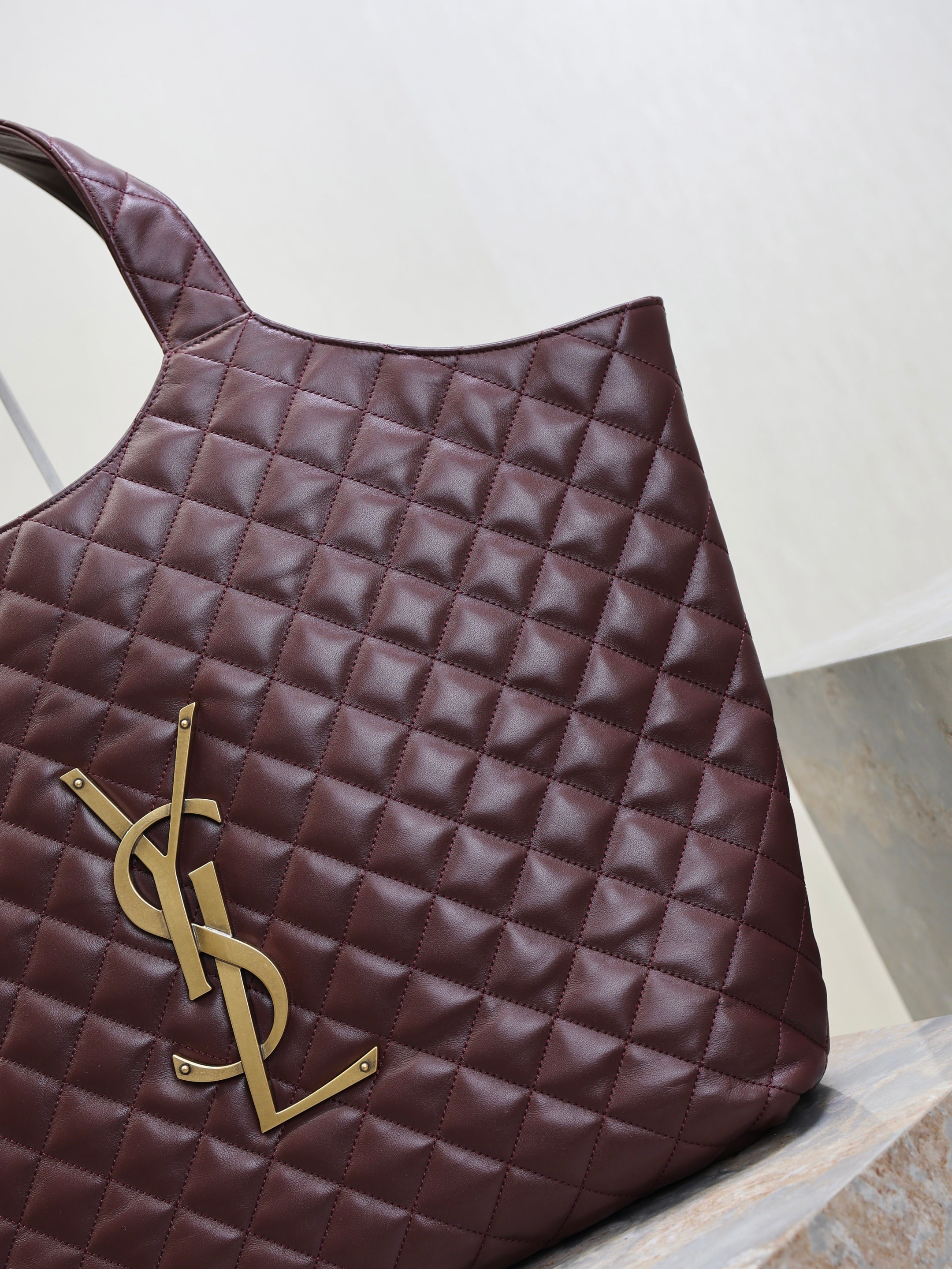YSL 25S ICARE 27 IN ROUGE CABERNET QUILTED CALFSKIN GOLD HARDWRE