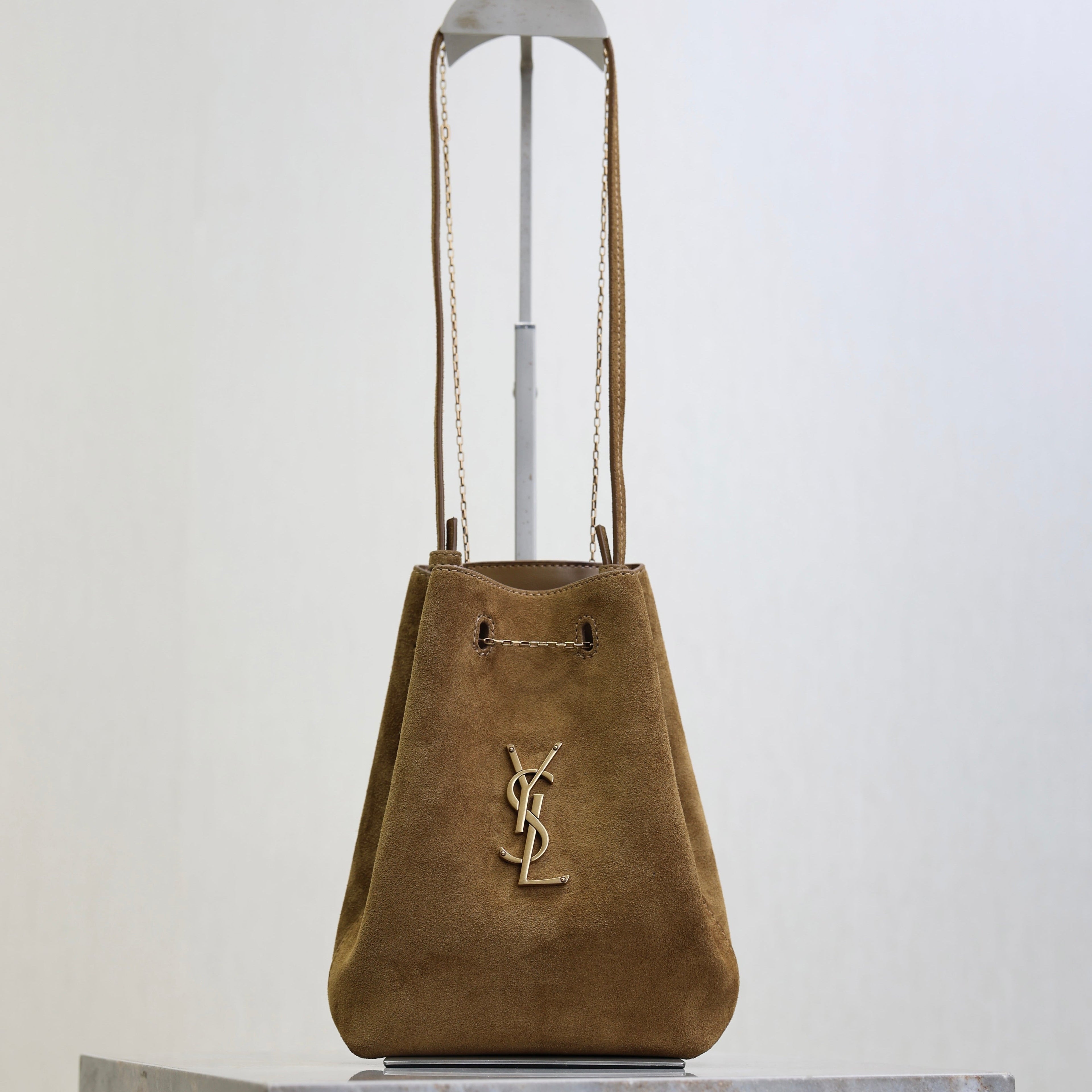 YSL 25S POCHON BAG 24 IN CARAMEL COGNAC SUEDE GOLD HARDWRE