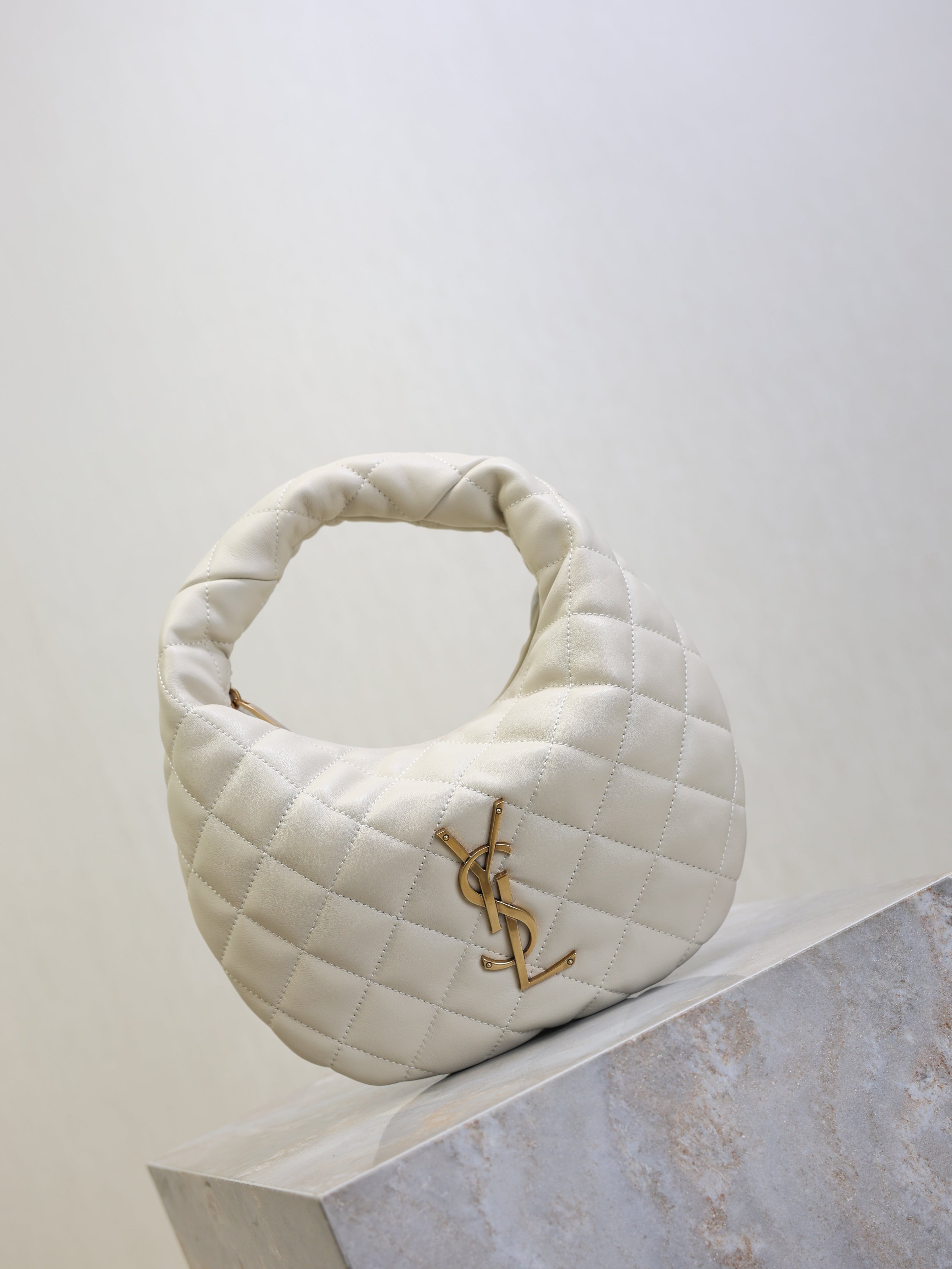 YSL 25S ICARINO 17 IN WHITE QUILTED CALFSKIN GOLD HARDWRE