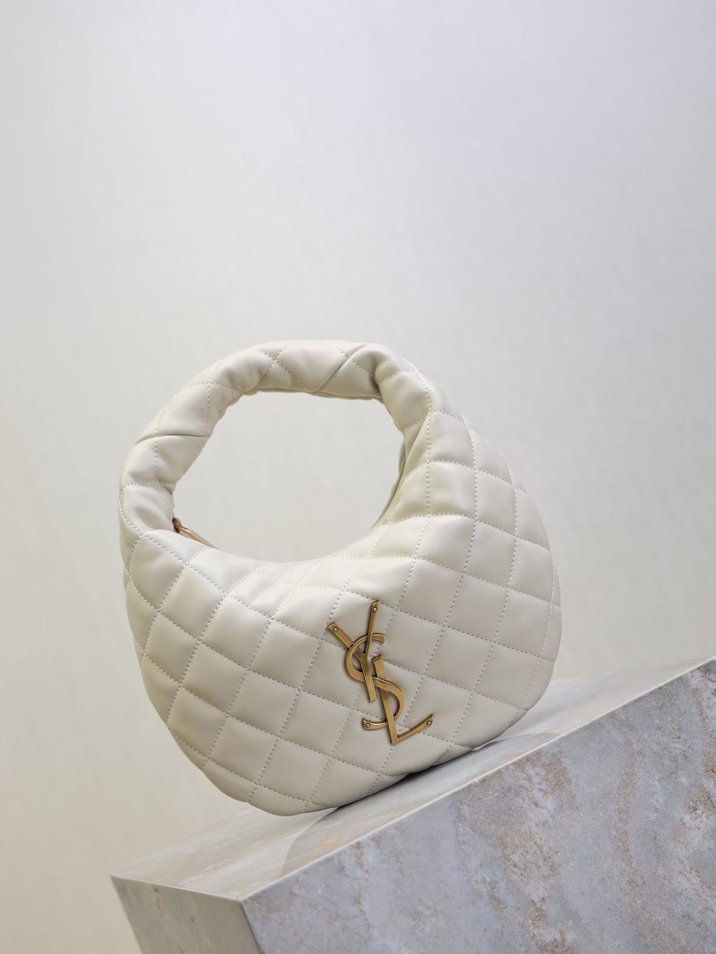 YSL 25S ICARINO 17 IN WHITE QUILTED CALFSKIN GOLD HARDWARE