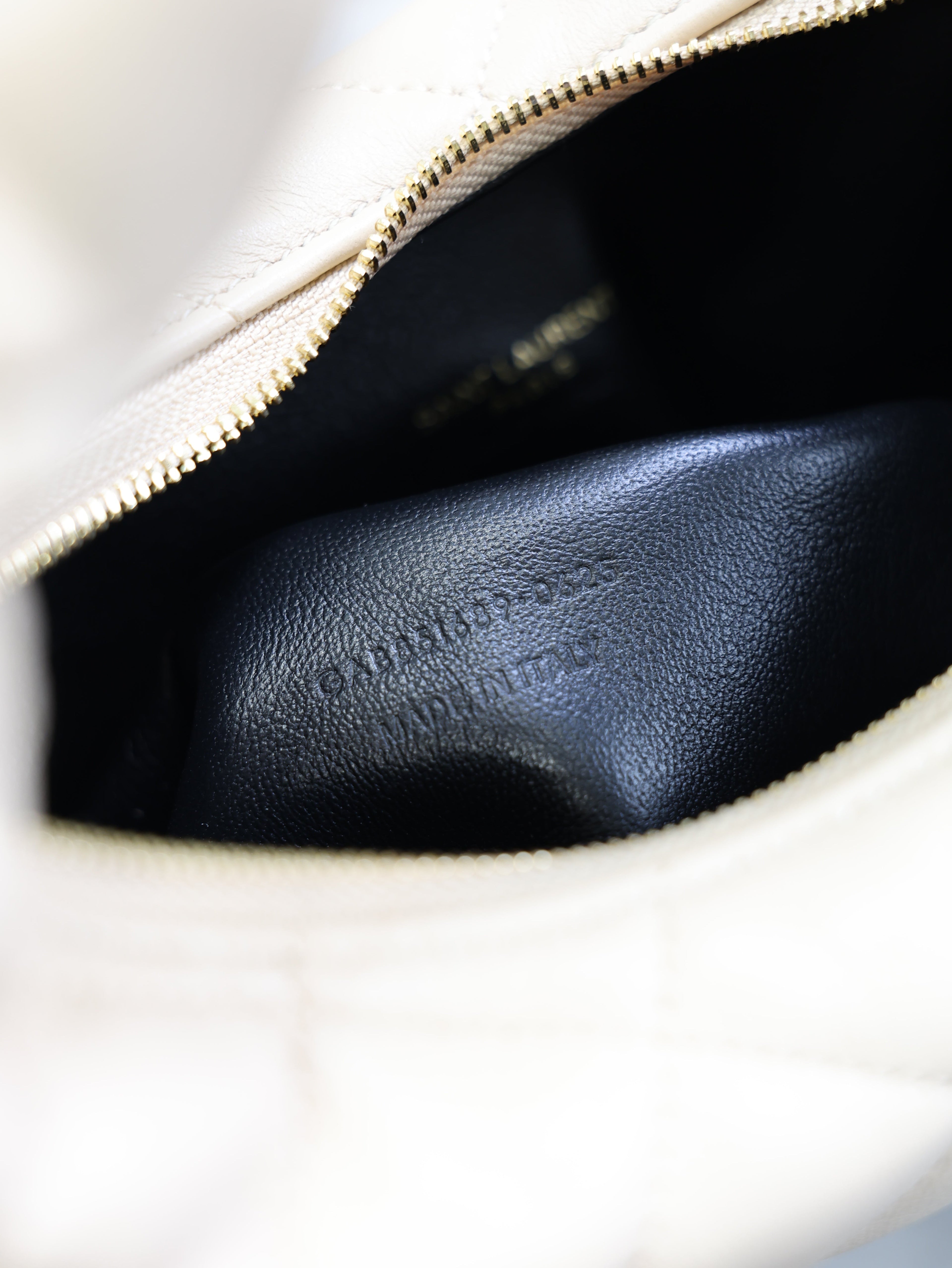 YSL 25S ICARINO 17 IN BEIGE QUILTED CALFSKIN GOLD HARDWARE