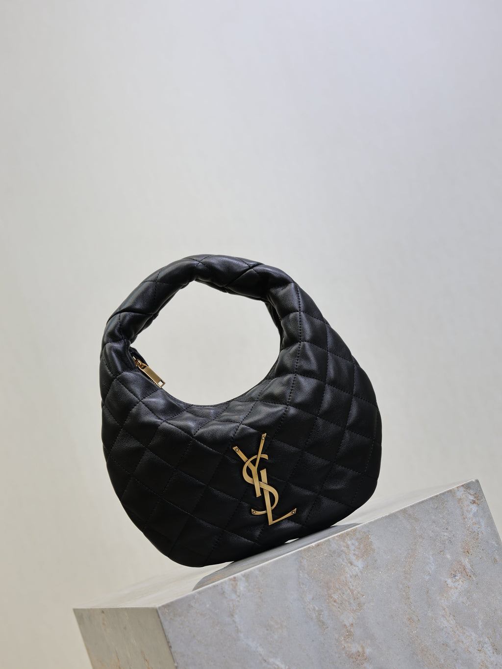 YSL 25S ICARE BABY 17 IN BLACK QUILTED CALFSKIN GOLD HARDWARE