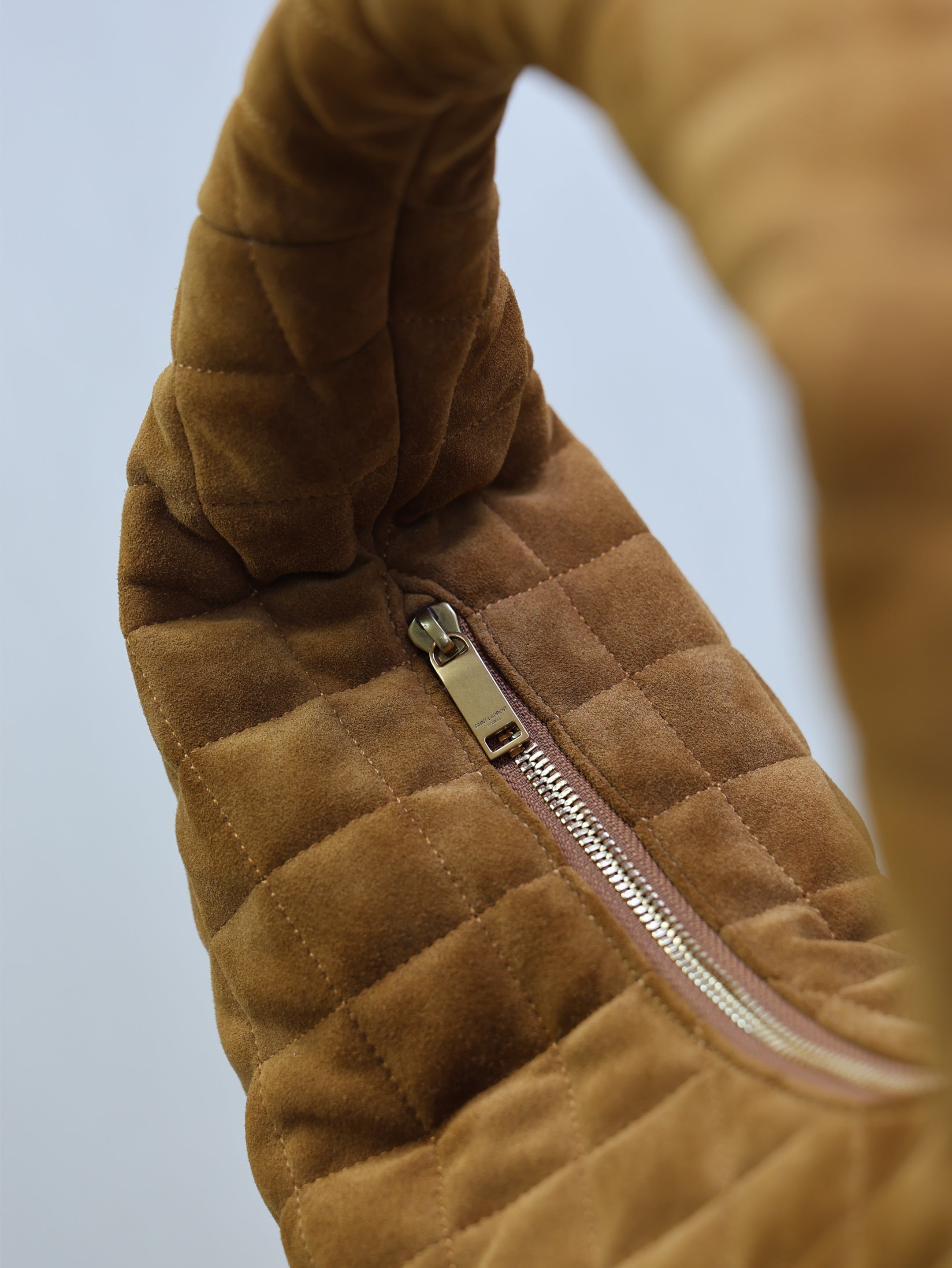 YSL 25S ICARINO 44 IN CARAMEL QUILTED SUEDE GOLD HARDWARE