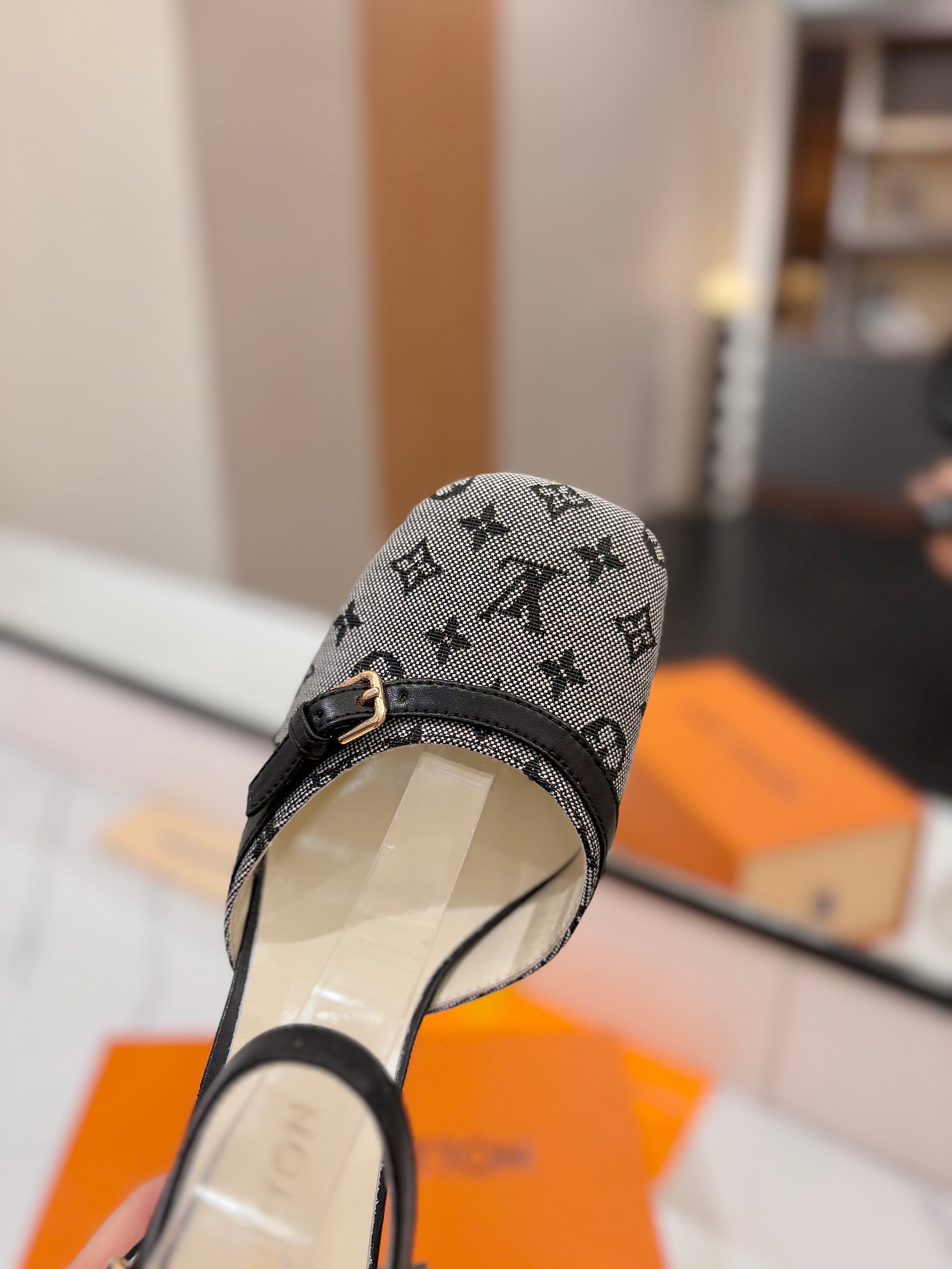 HIGH SANDALS 8 CM IN COOL GRAY MONOGRAM DENIM AND BLACK CALFSKIN