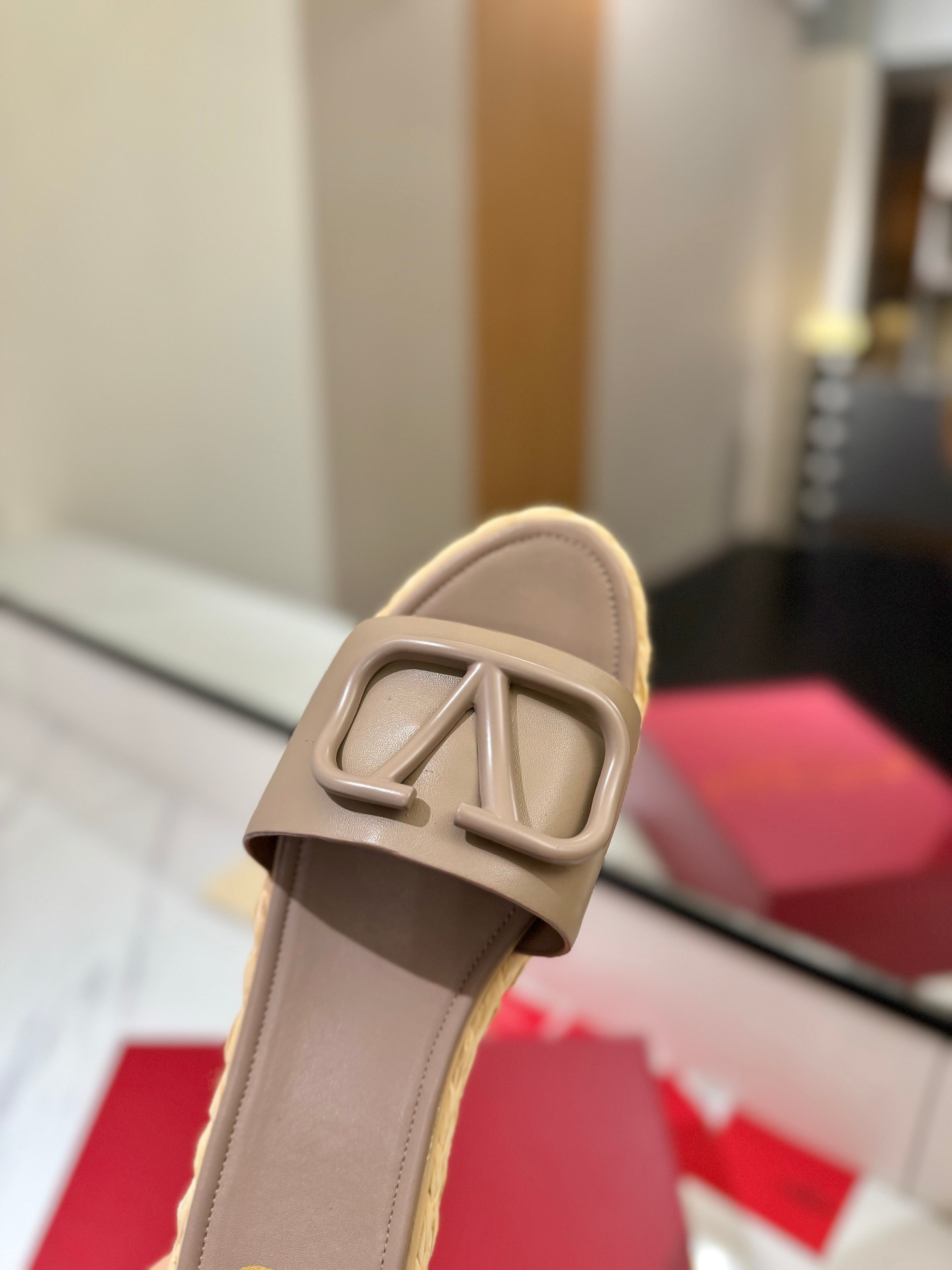 VLTN ESPADRILLE SLIDES 25S IN BEIGE BROWN LAMBSKIN STYLE 10