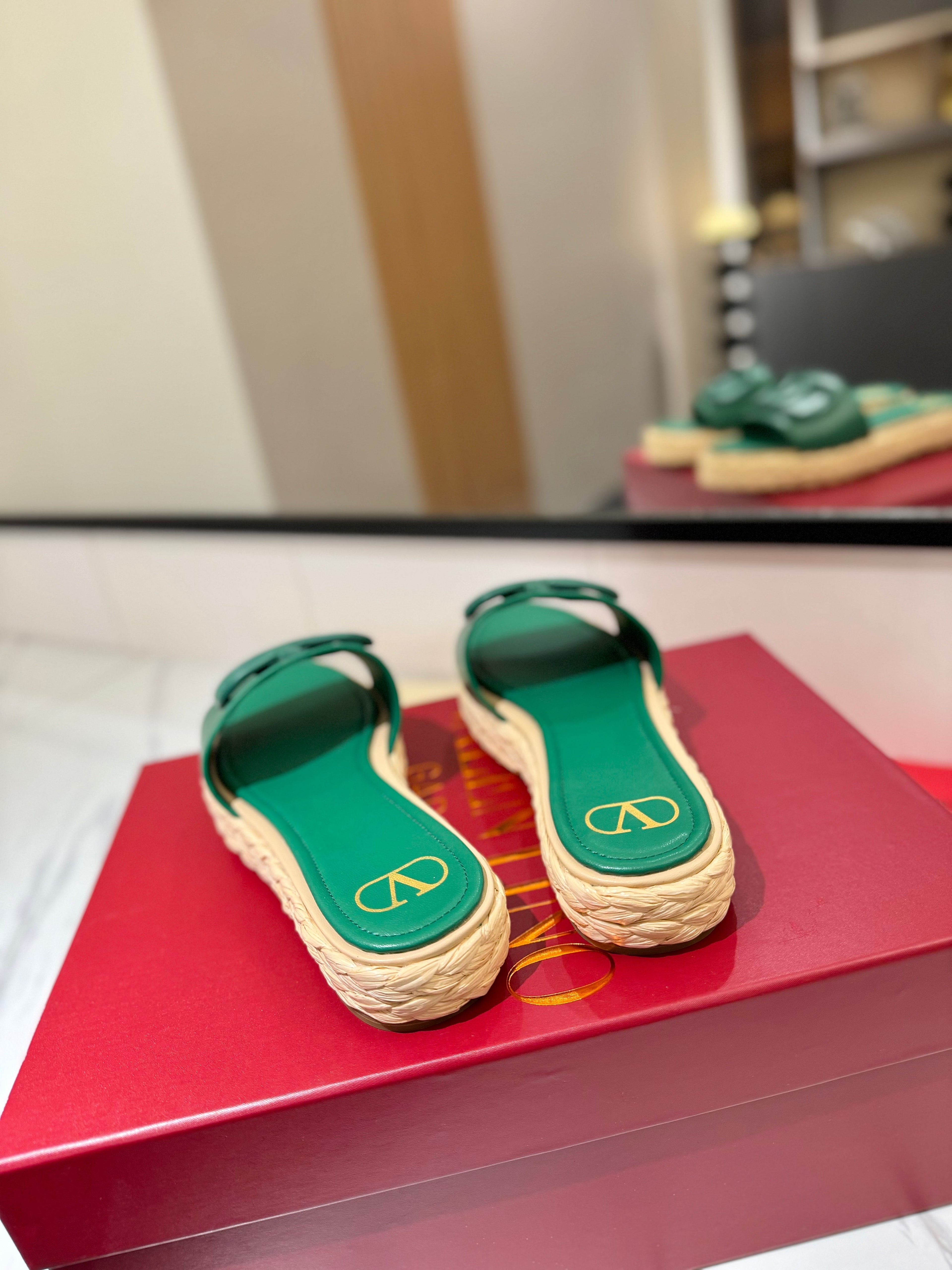 VLTN ESPADRILLE SLIDES 25S IN DARK GREEN LAMBSKIN STYLE 9