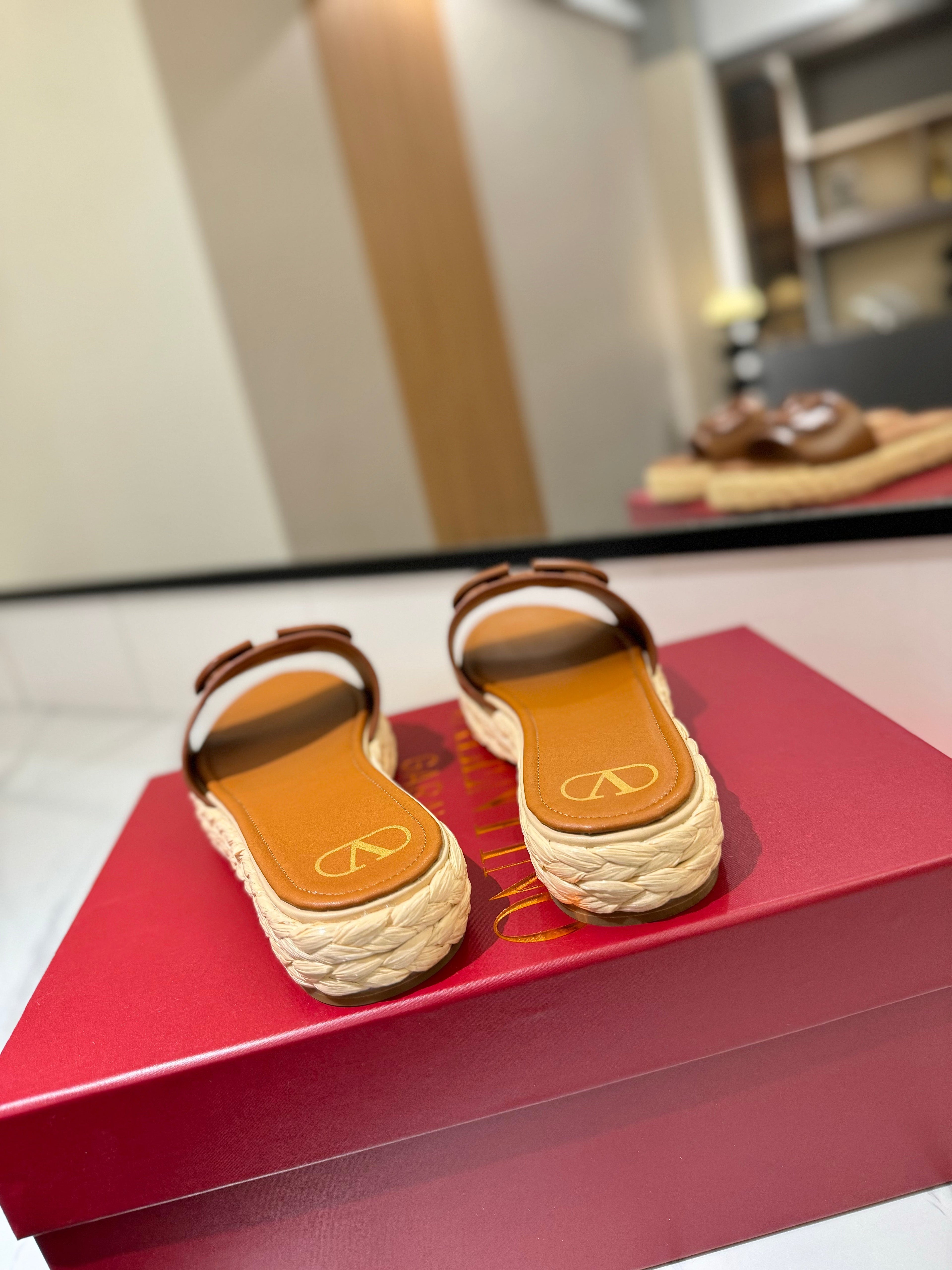 VLTN ESPADRILLE SLIDES 25S IN LIGHT BROWN LAMBSKIN STYLE 7