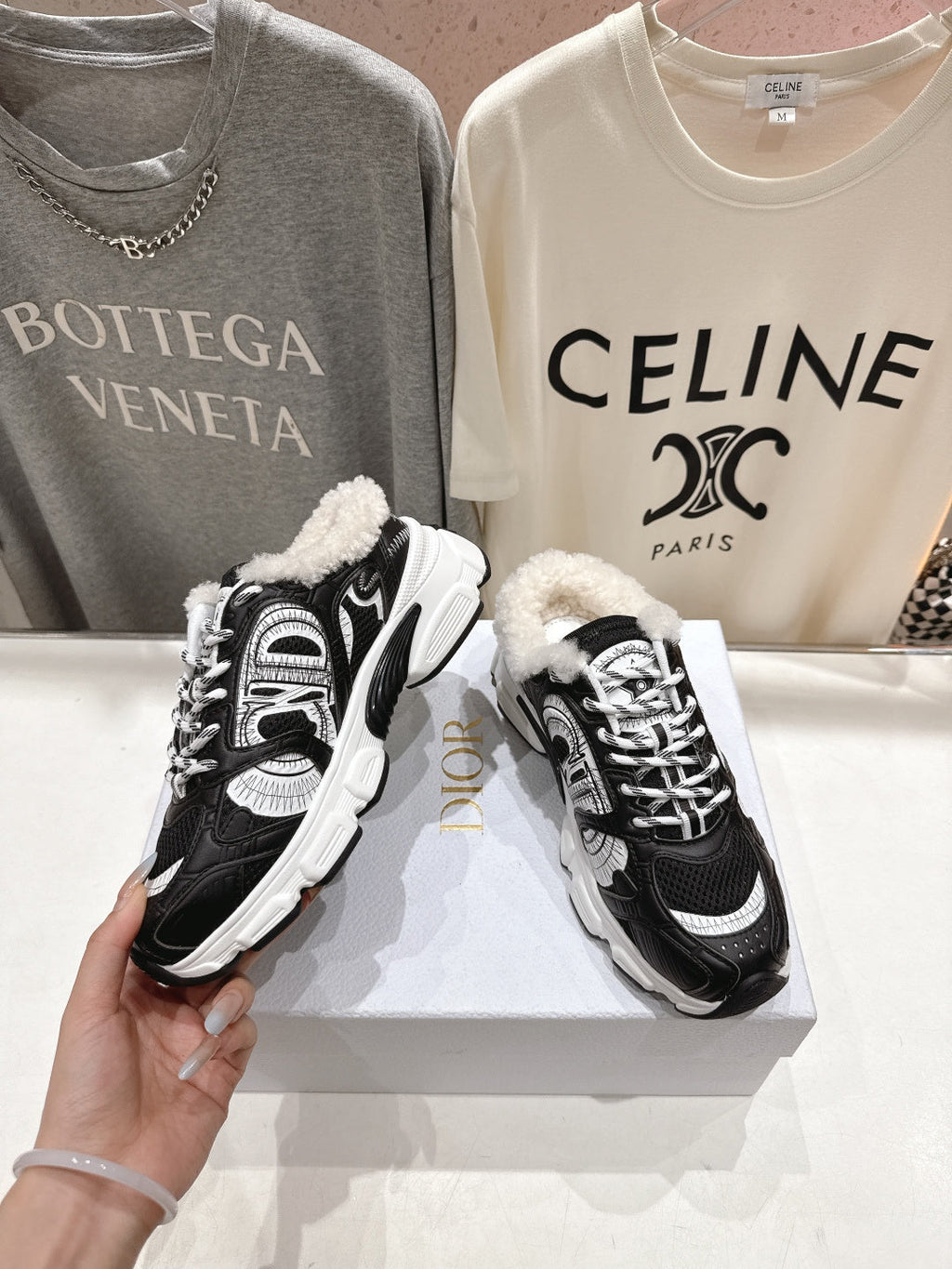 DIOR CHRONO SNEAKER 25S IN BLACK LAMBSKIN AND MESH FABRIC STYLE 4