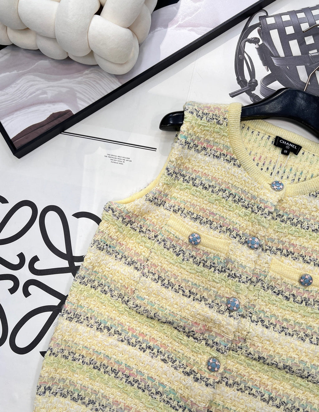 CHANEL 25S KNITTED VEST 509