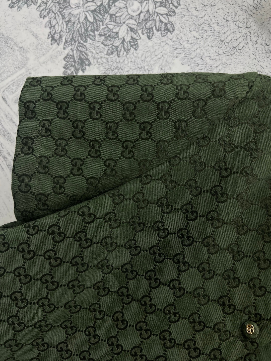 GUCCI SHORT-SLEEVE LAPEL SHIRT STYLE 100