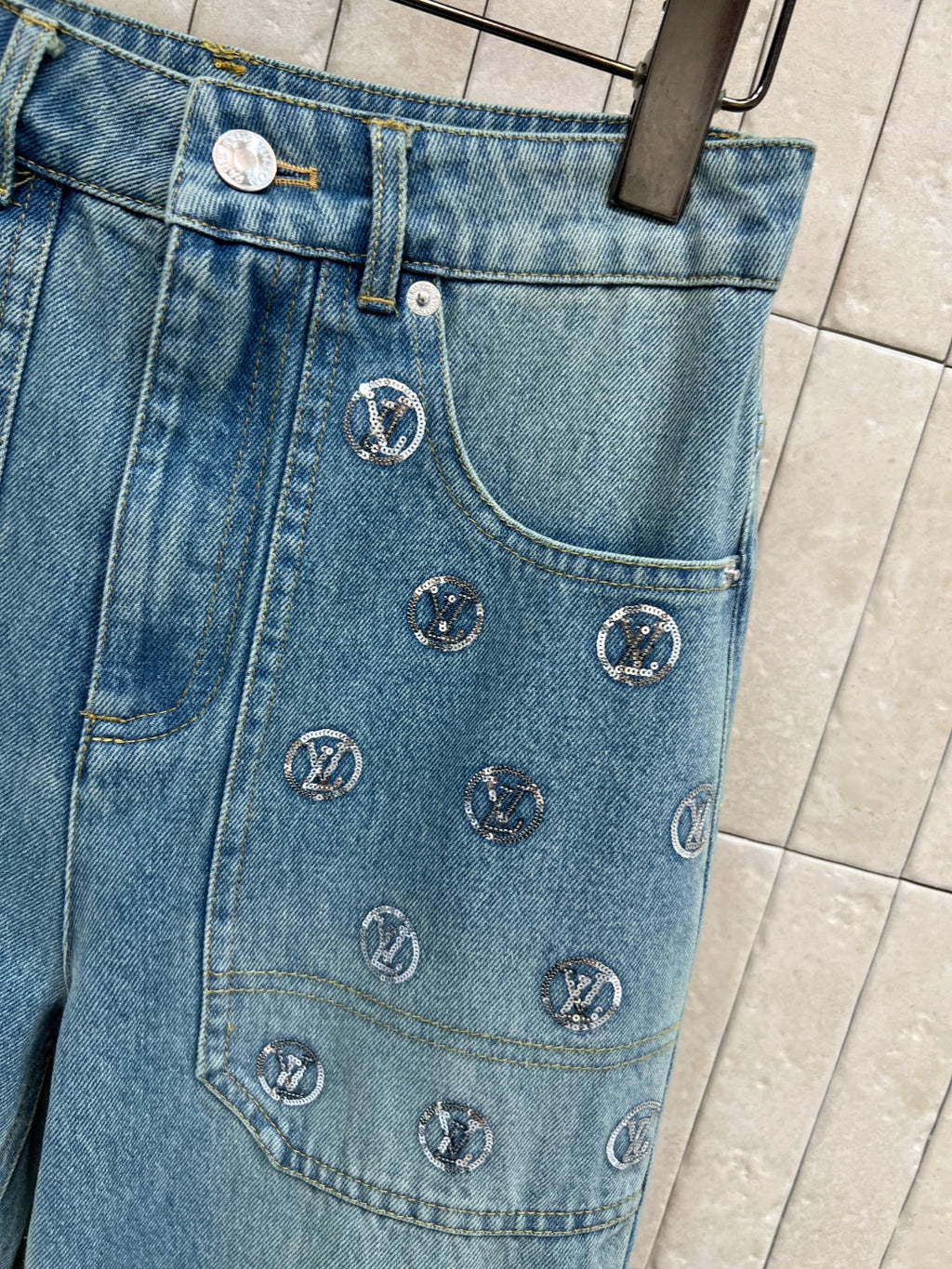 LV 25S FLARE JEANS 2767
