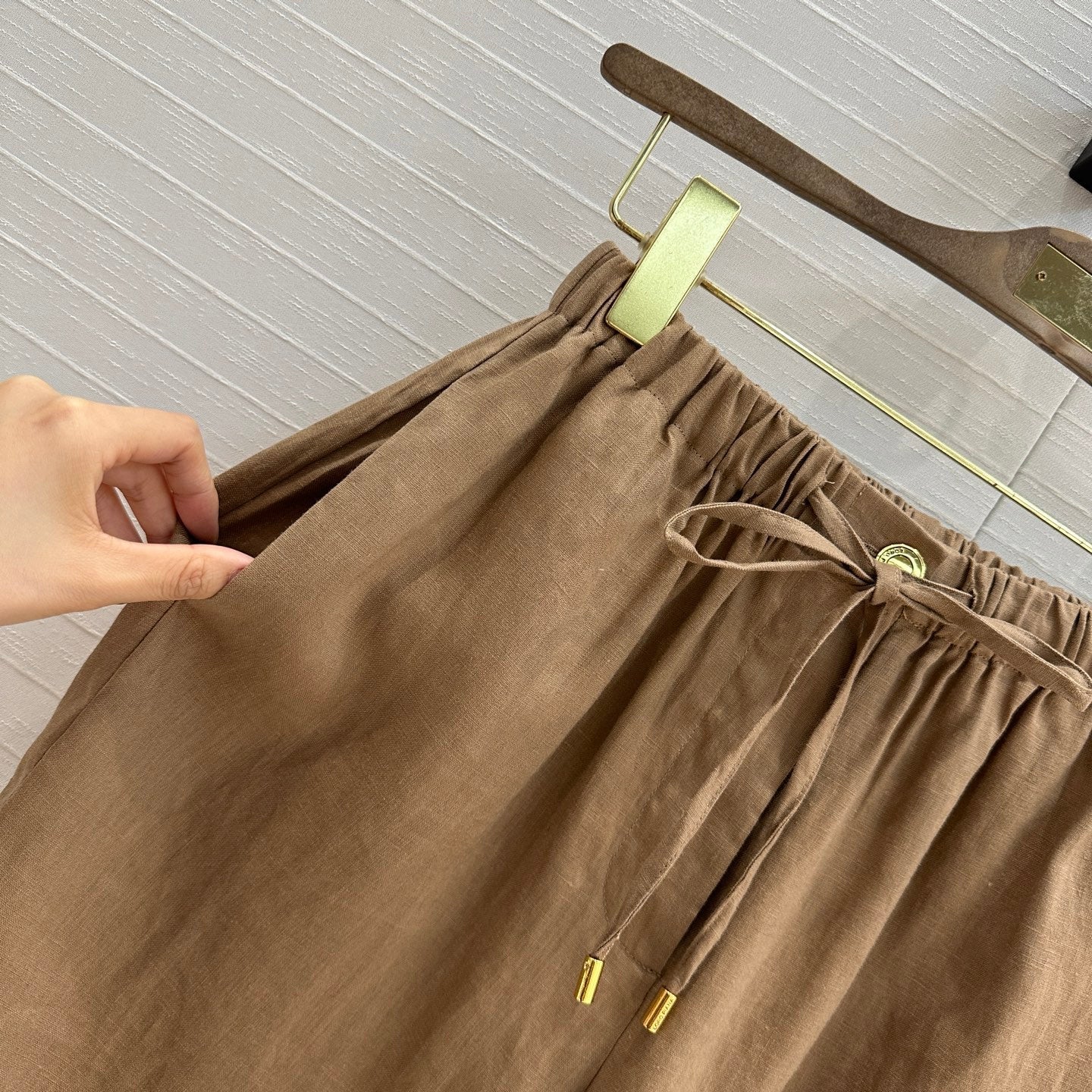 LP STRAIGHT-LEG LINEN PANTS IN BROWN