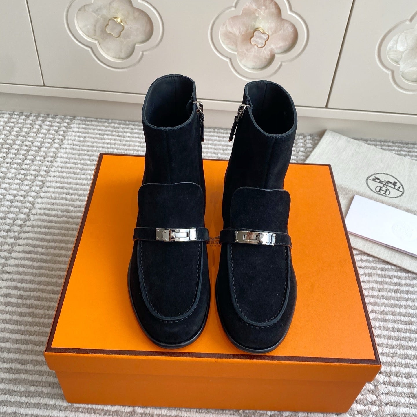 HM 25S KELSY ANKLE BOOT IN BLACK SUEDE WITH SILVER HARDWARE