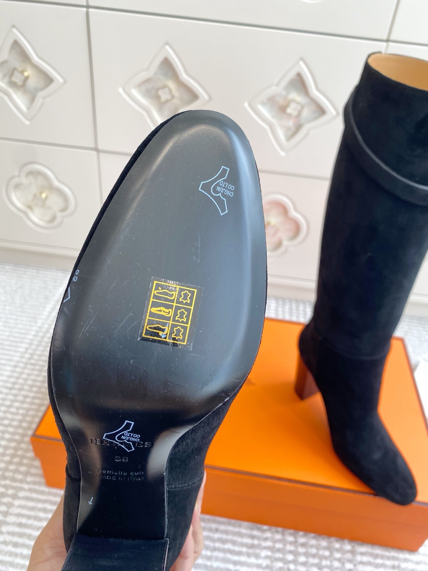 HM 25S TALL BOOTS 90 MM IN BLACK SUEDE