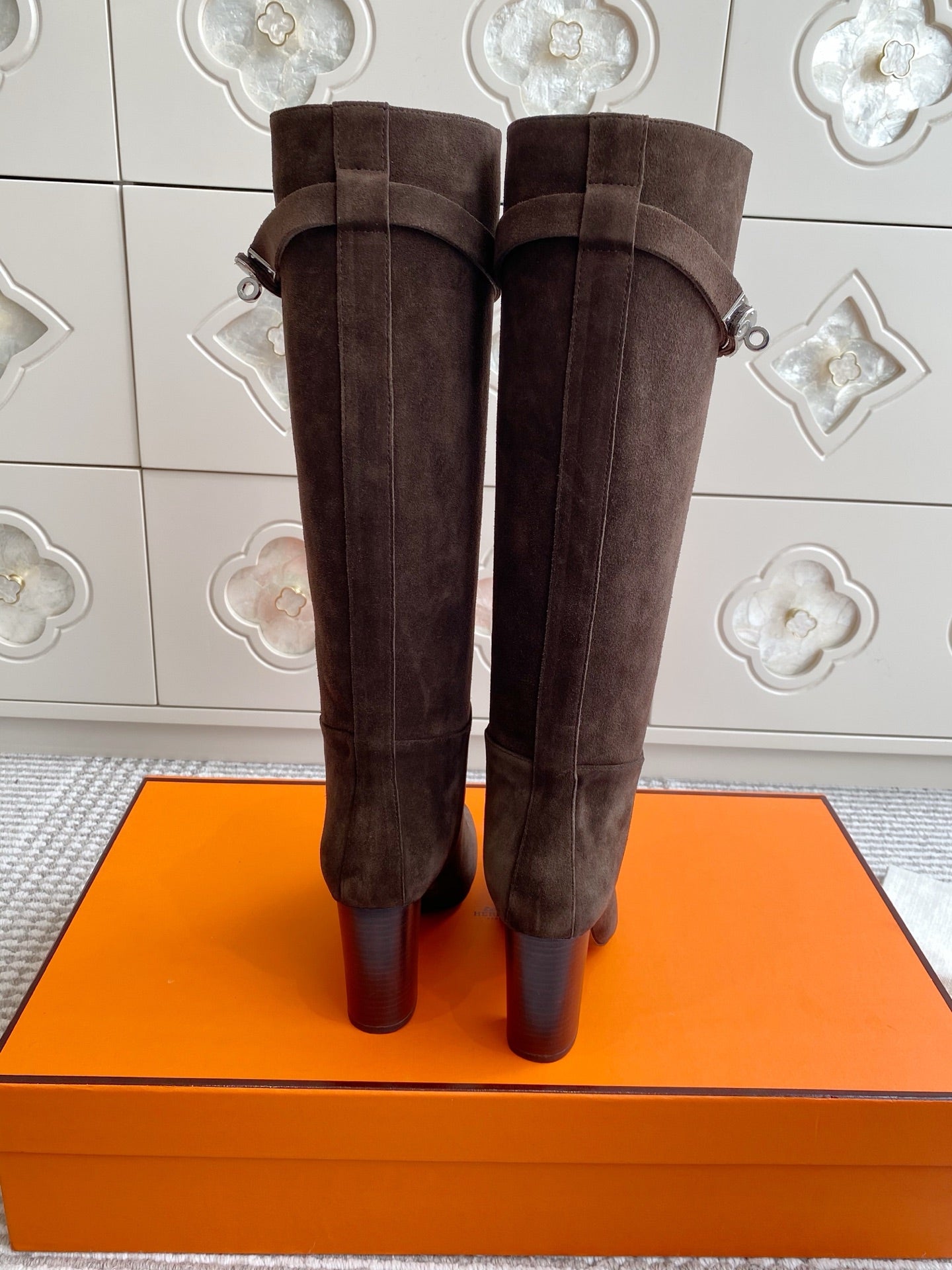 HM 25S TALL BOOTS 90 MM IN DARK BROWN SUEDE