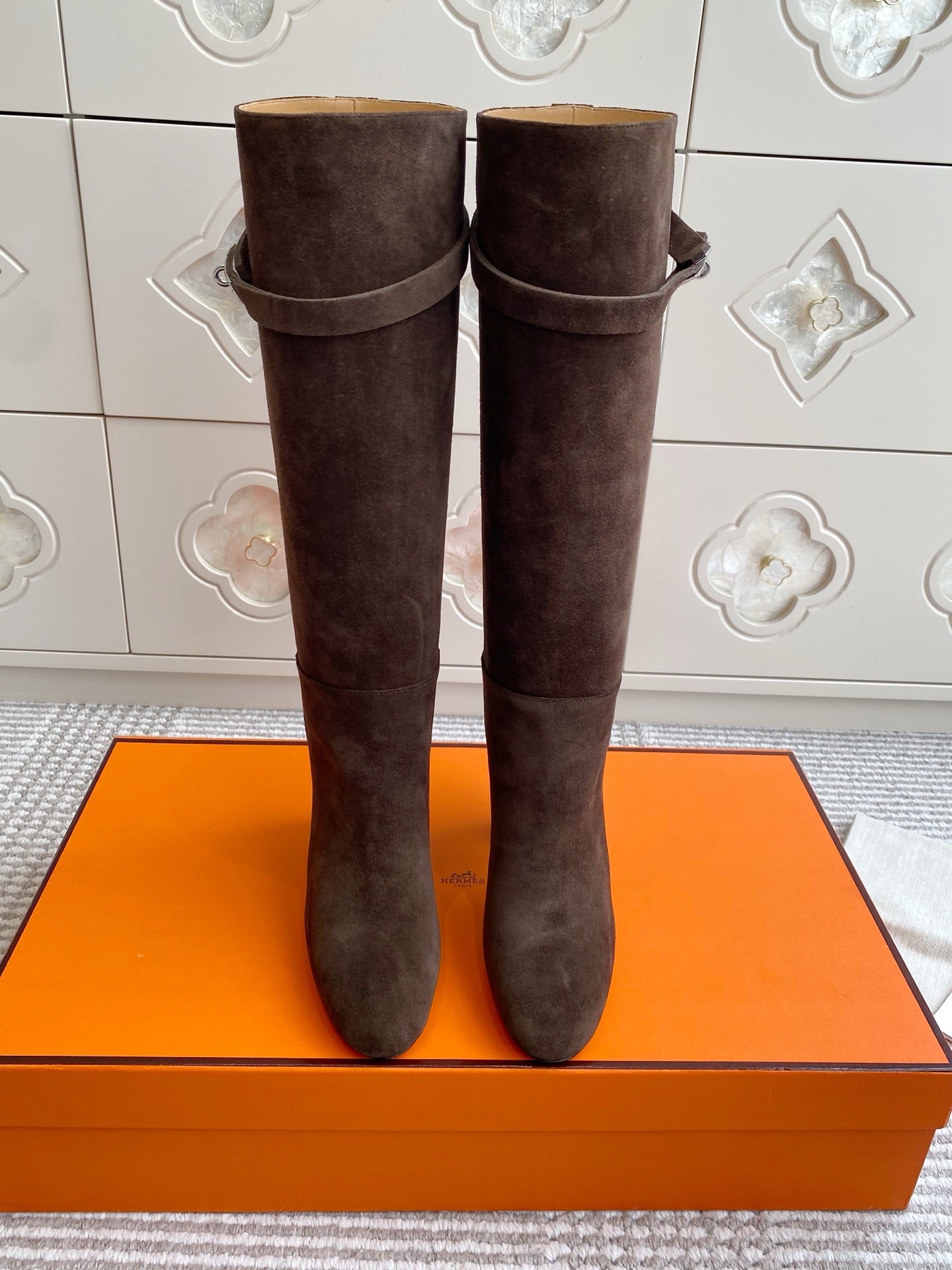 HM 25S TALL BOOTS 90 MM IN DARK BROWN SUEDE