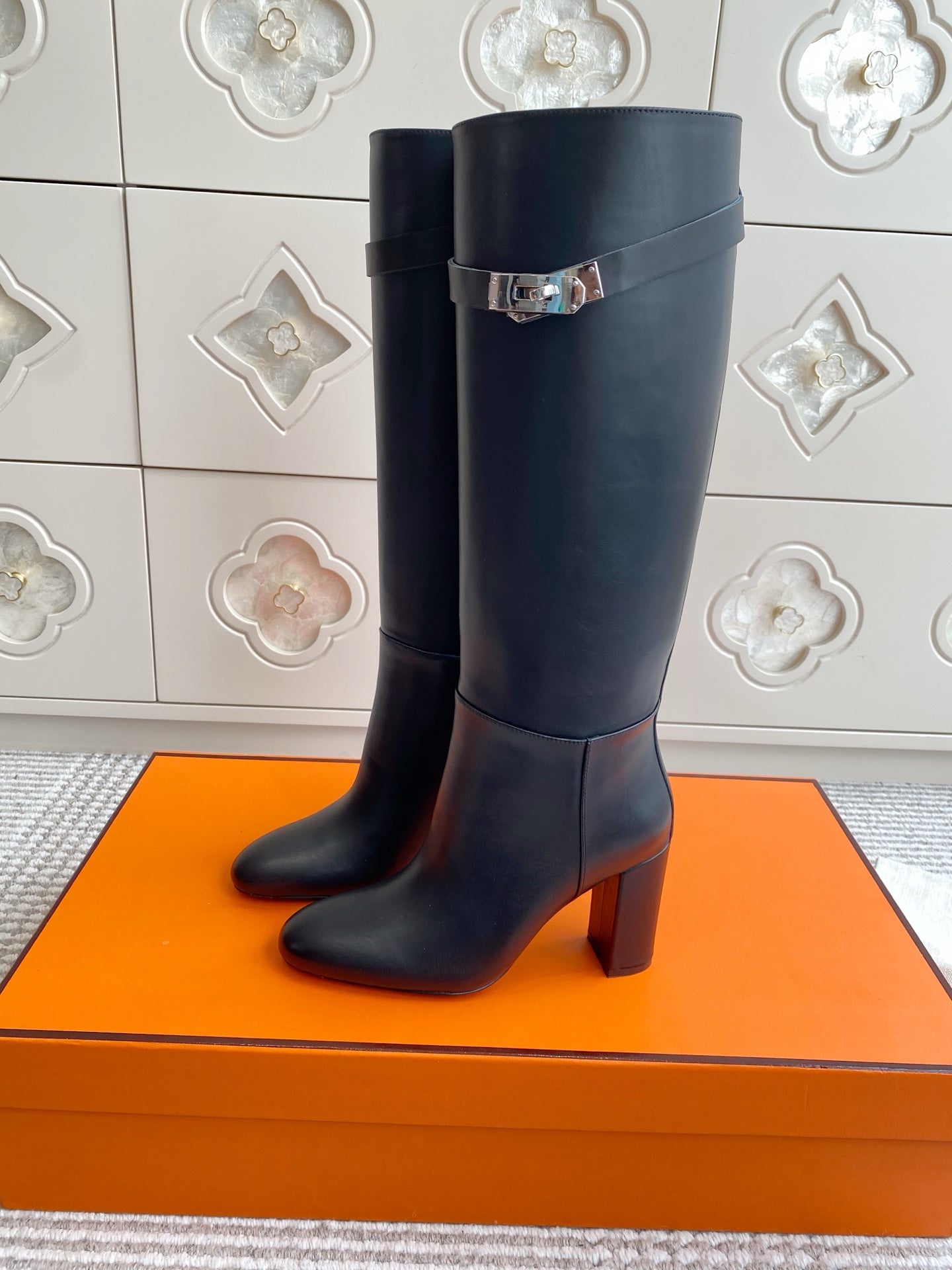 HM 25S TALL BOOTS 90 MM IN BLACK LAMBSKIN WITH SILVER HARDWARE