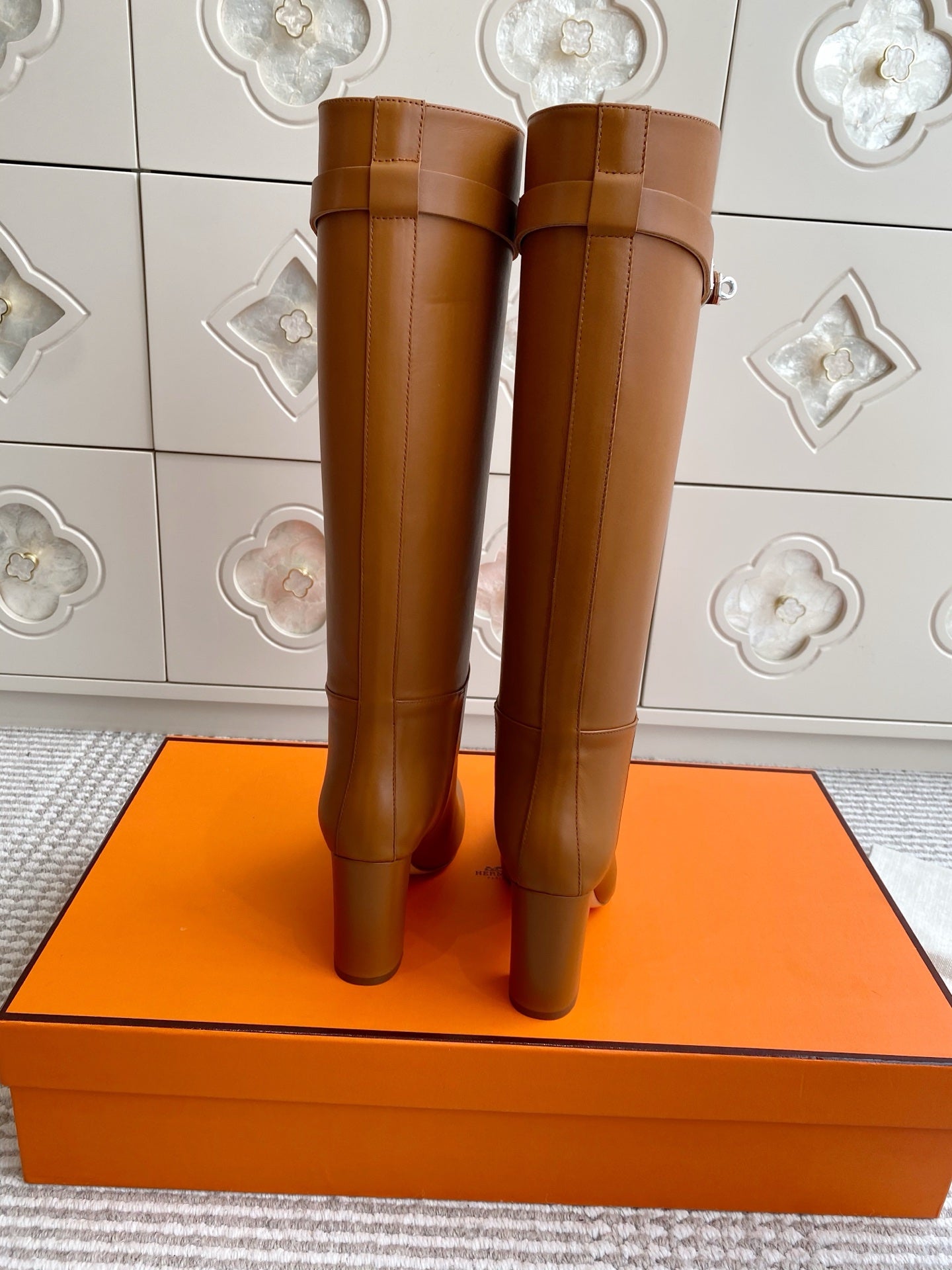 HM 25S TALL BOOTS 90 MM IN BROWN LAMBSKIN WITH SILVER HARDWARE