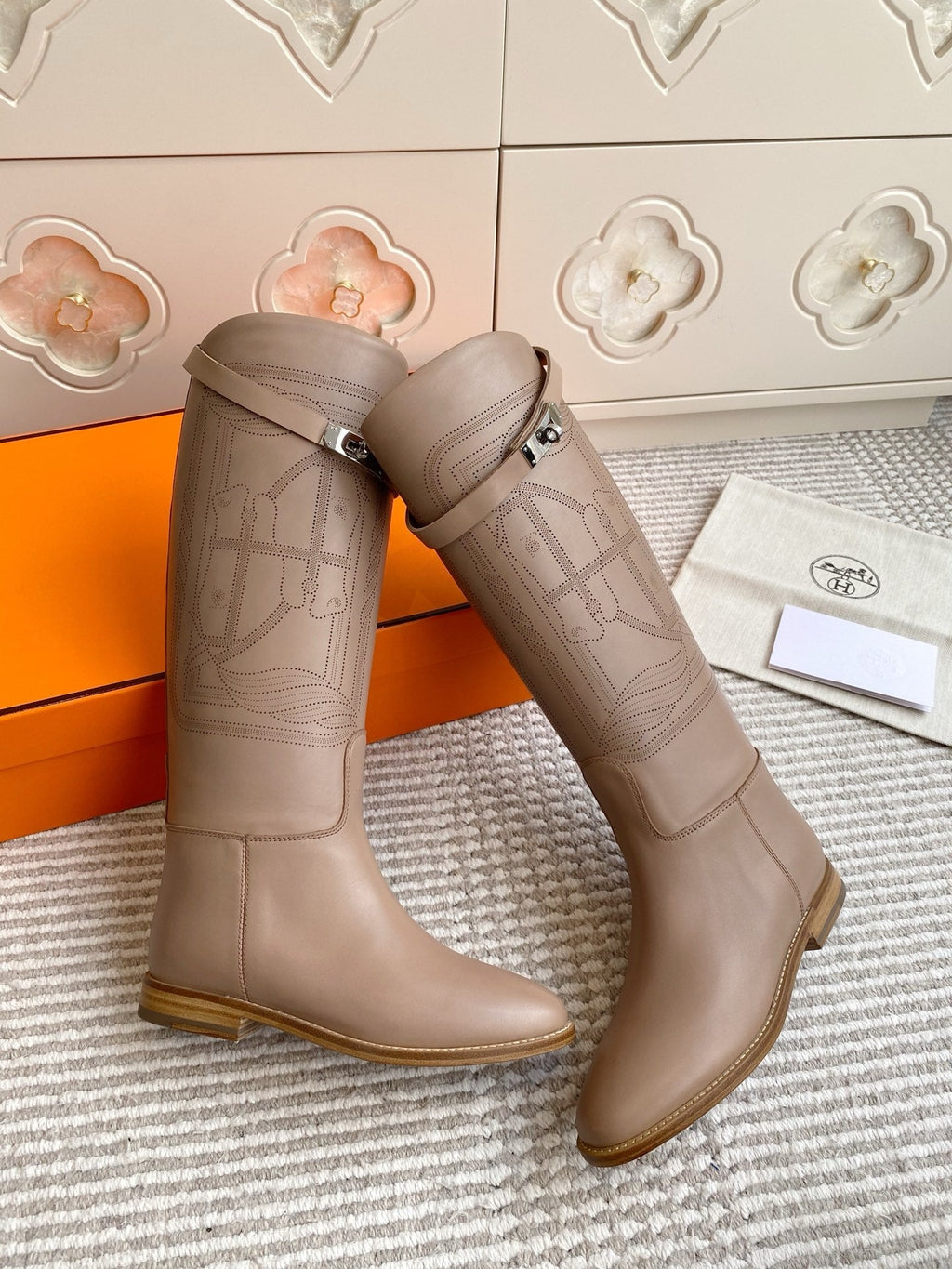 HM 25S JUMPING BOOTS IN LIGHT CARAMEL BROWN LAMBSKIN WITH SILVER HARDWARE