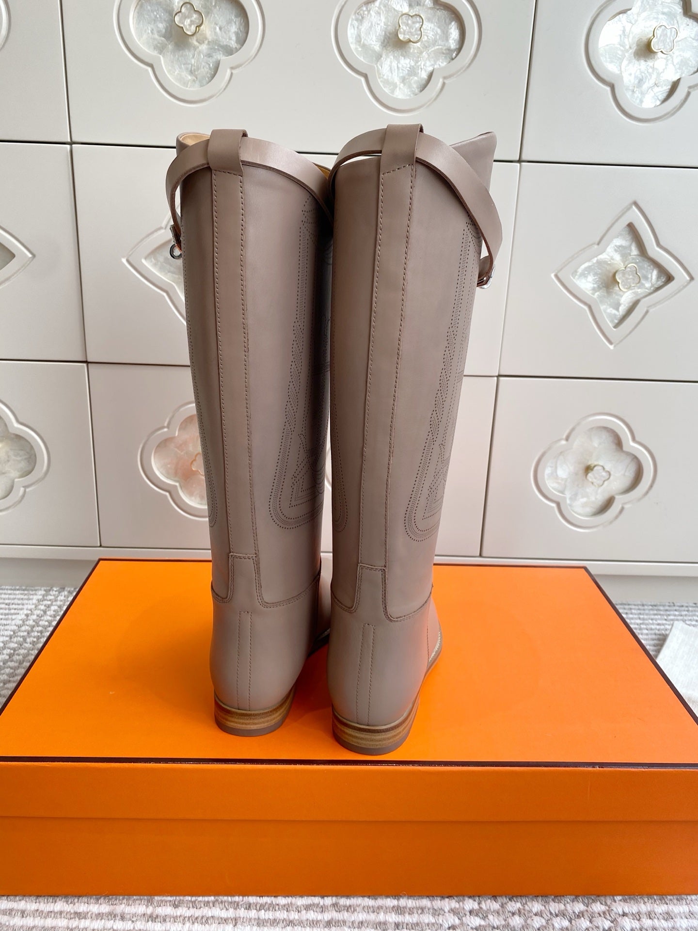 HM 25S JUMPING BOOTS IN LIGHT CARAMEL BROWN LAMBSKIN WITH SILVER HARDWARE