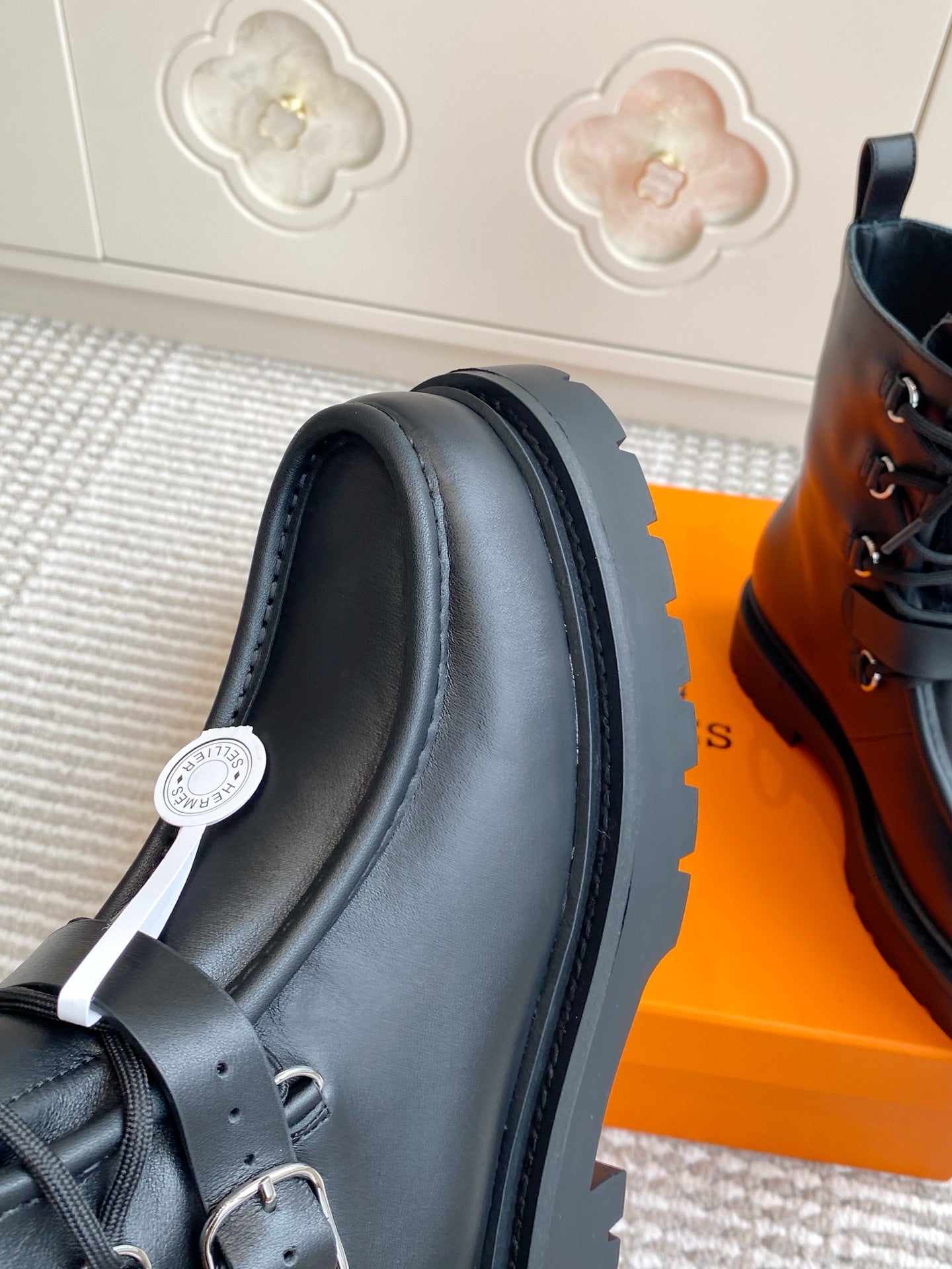 HM 25S ANKLE BOOTS IN BLACK LAMBSKIN