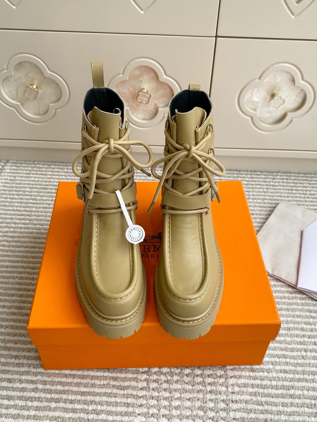 HM 25S ANKLE BOOTS IN WARM BEIGE GOLD LAMBSKIN