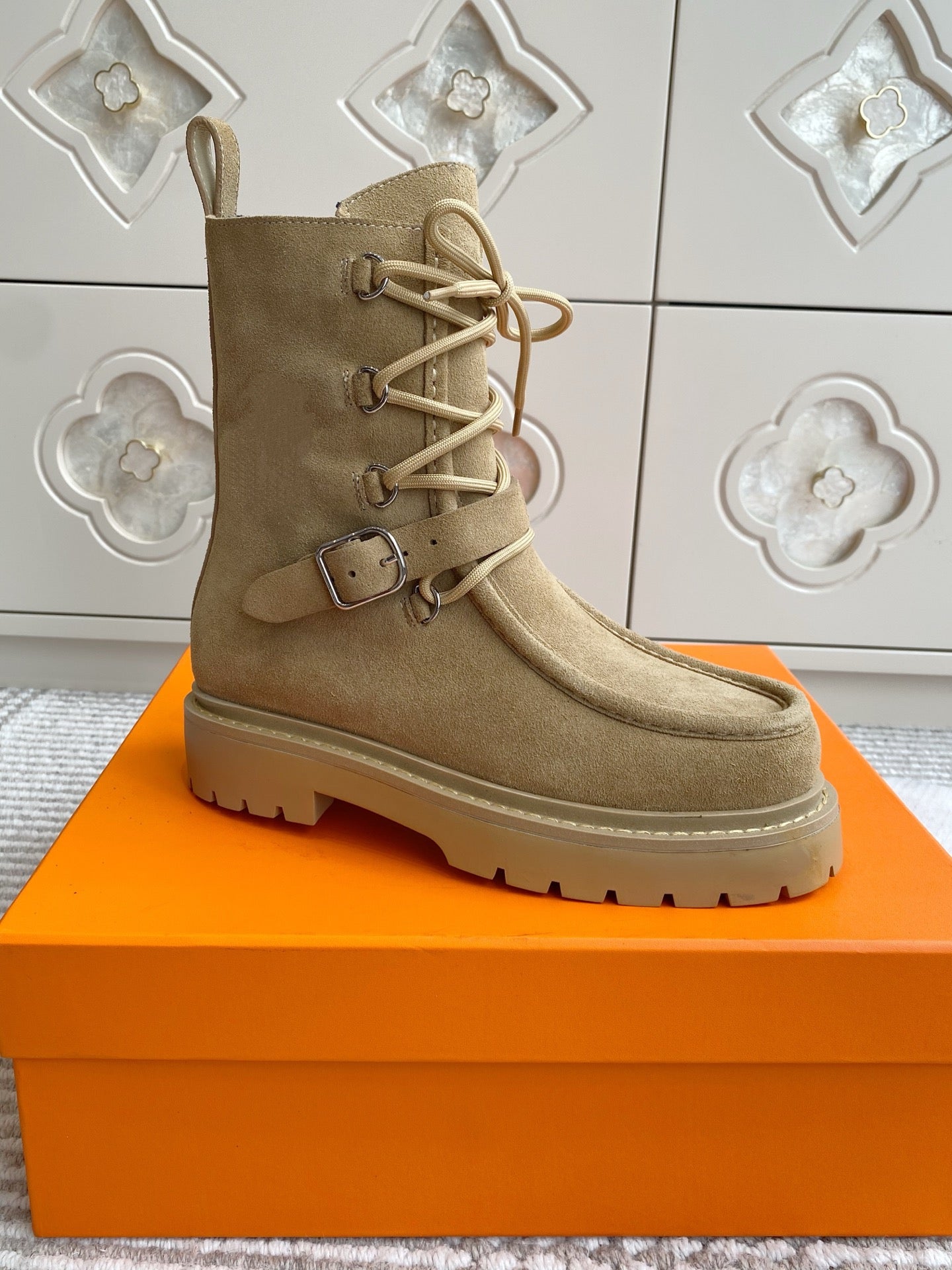 HM 25S ANKLE BOOTS IN WARM BEIGE GOLD SUEDE