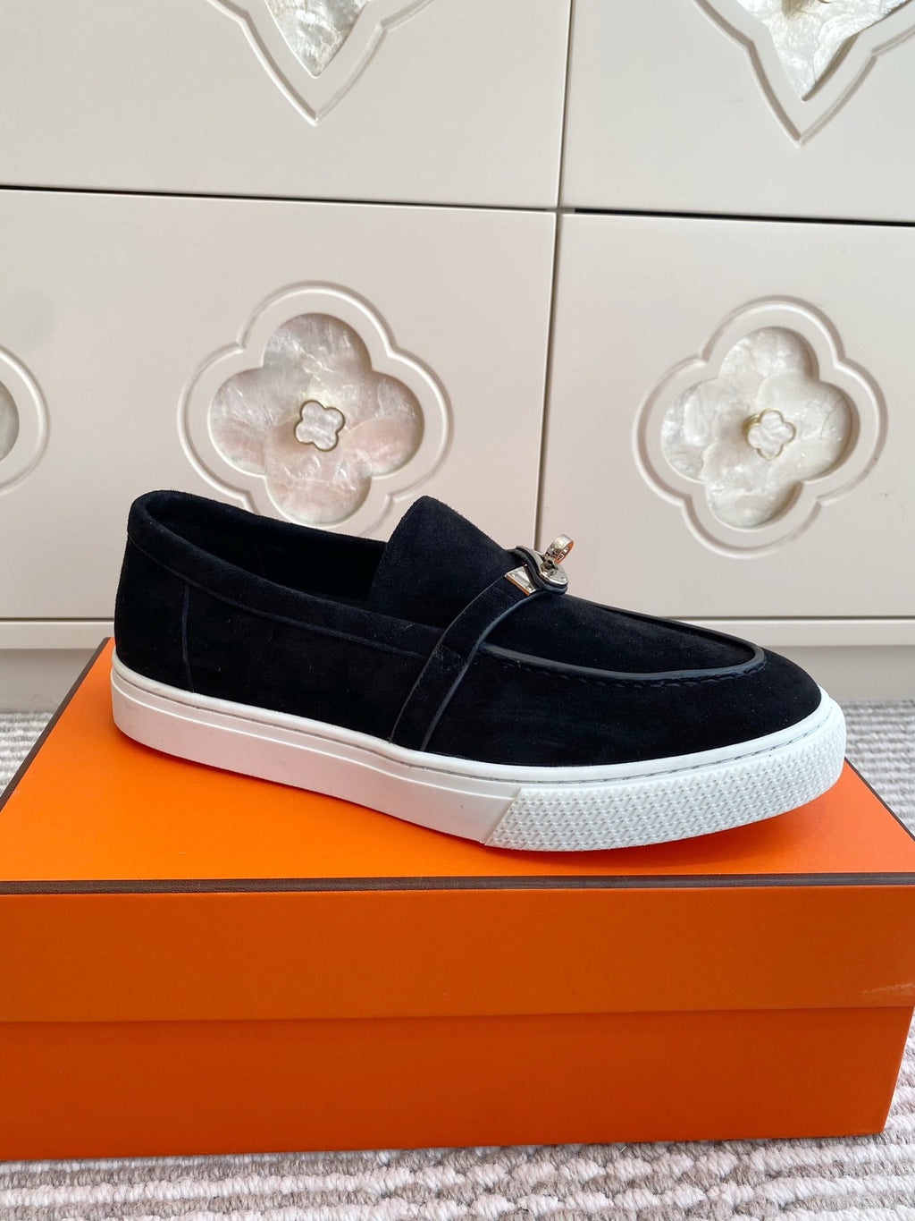 HM 25S SLIP-ON IN BLACK SUEDE WITH SILVER HARDWARE