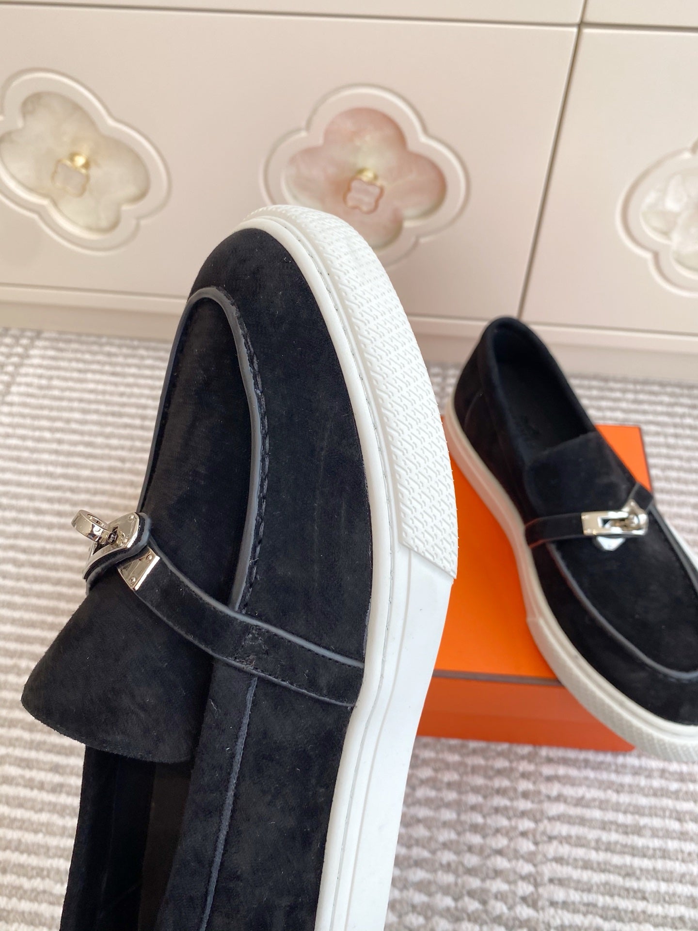 HM 25S SLIP-ON IN BLACK SUEDE WITH SILVER HARDWARE