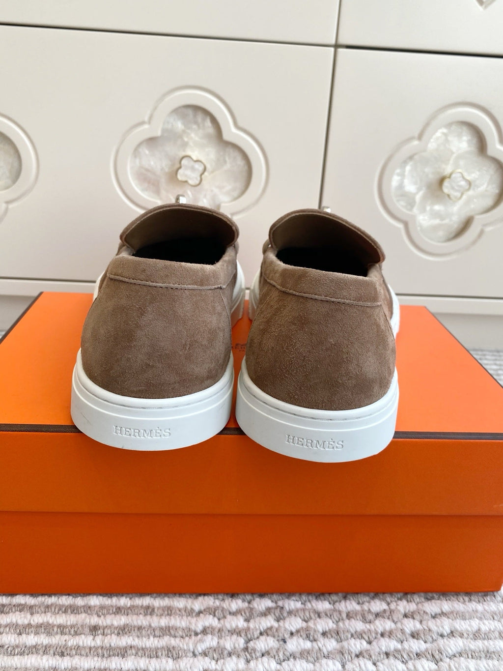 HM 25S SLIP-ON IN BROWN SUEDE WITH SILVER HARDWARE