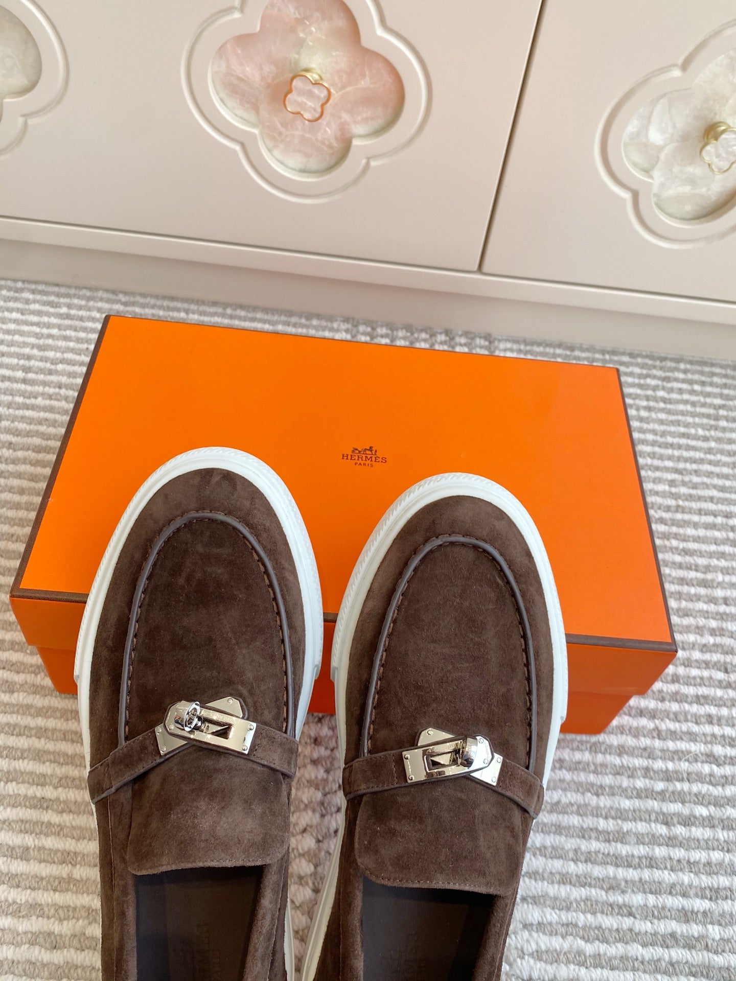 HM 25S SLIP-ON IN DARK BROWN SUEDE WITH SILVER HARDWARE