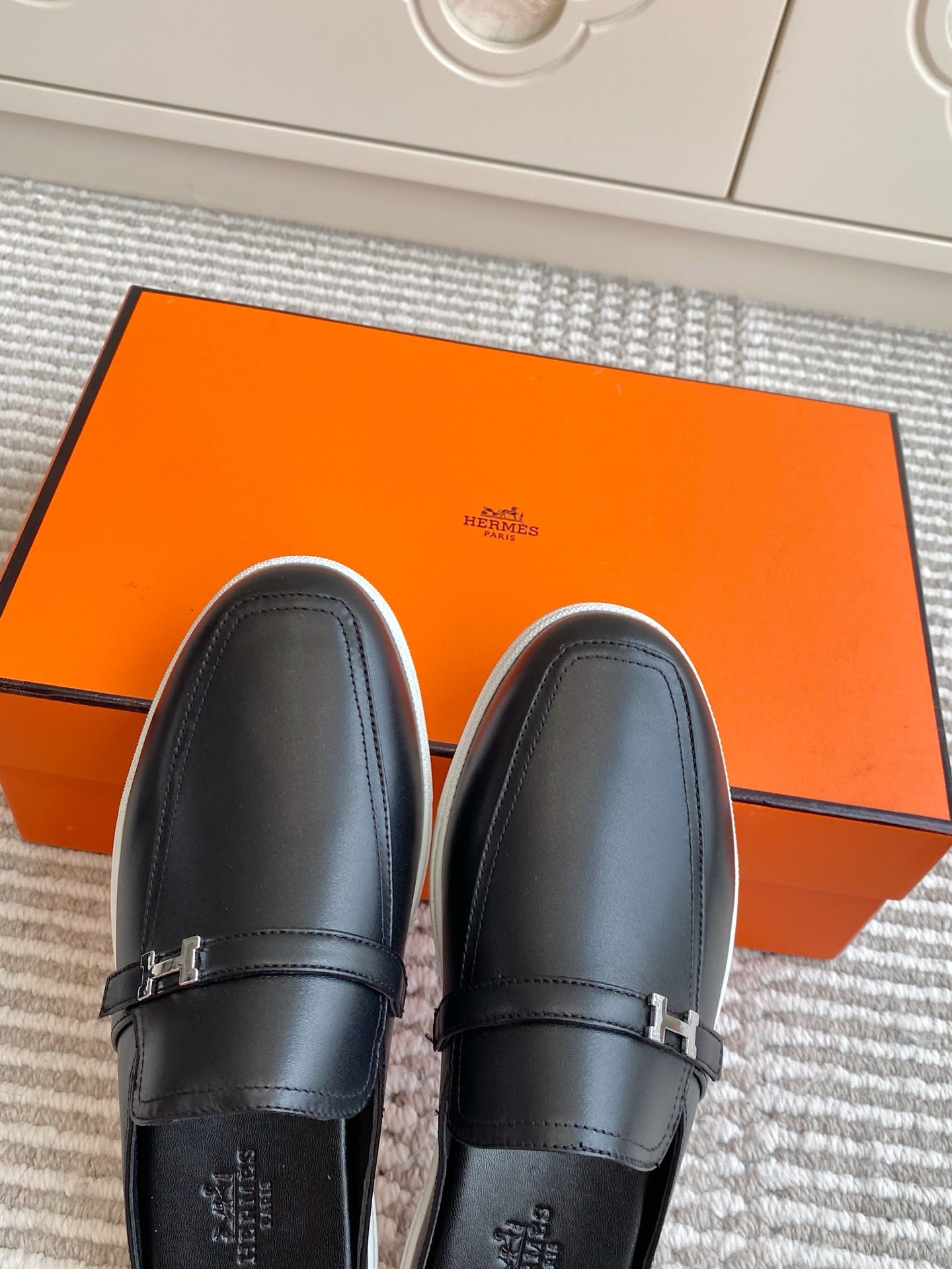 HM 25S MULES IN BLACK LAMBSKIN WITH SILVER HARDWARE