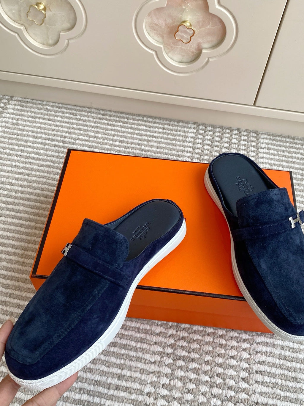 HM 25S MULES IN NAVY BLUE SUEDE WITH SILVER HARDWARE