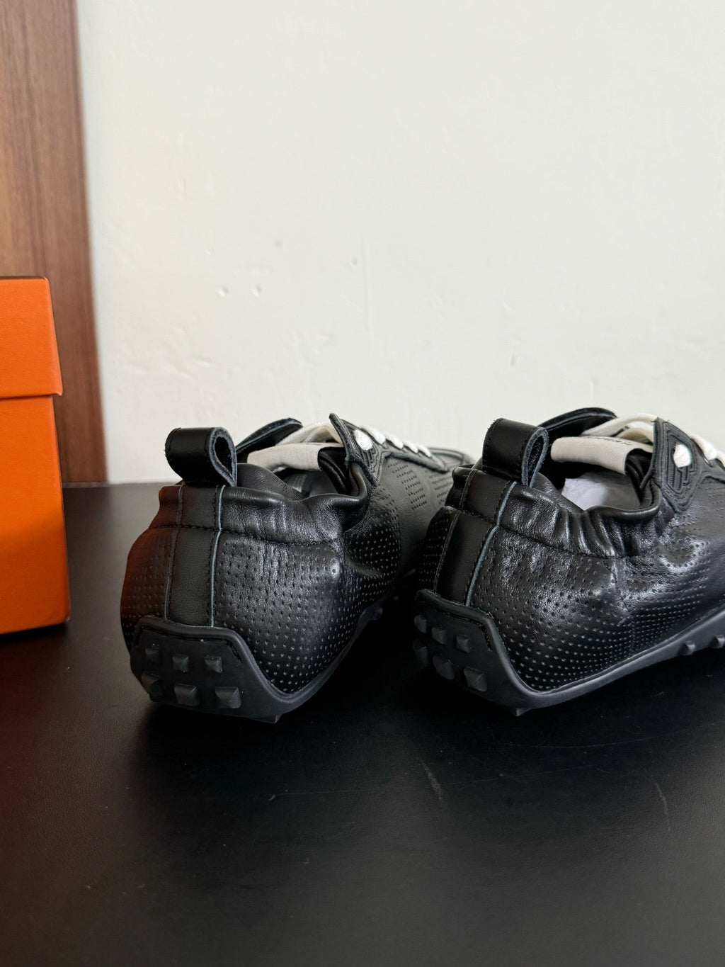 SKATEBOARD SHOES BLACK CALFSKIN