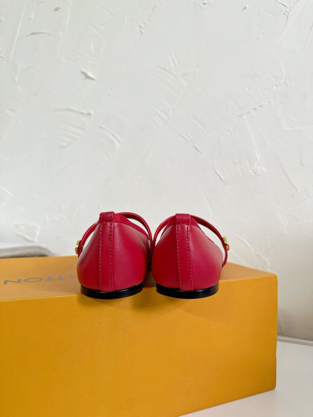 ROMY FLAT BALLERINA IN RUBY RED CALFSKIN