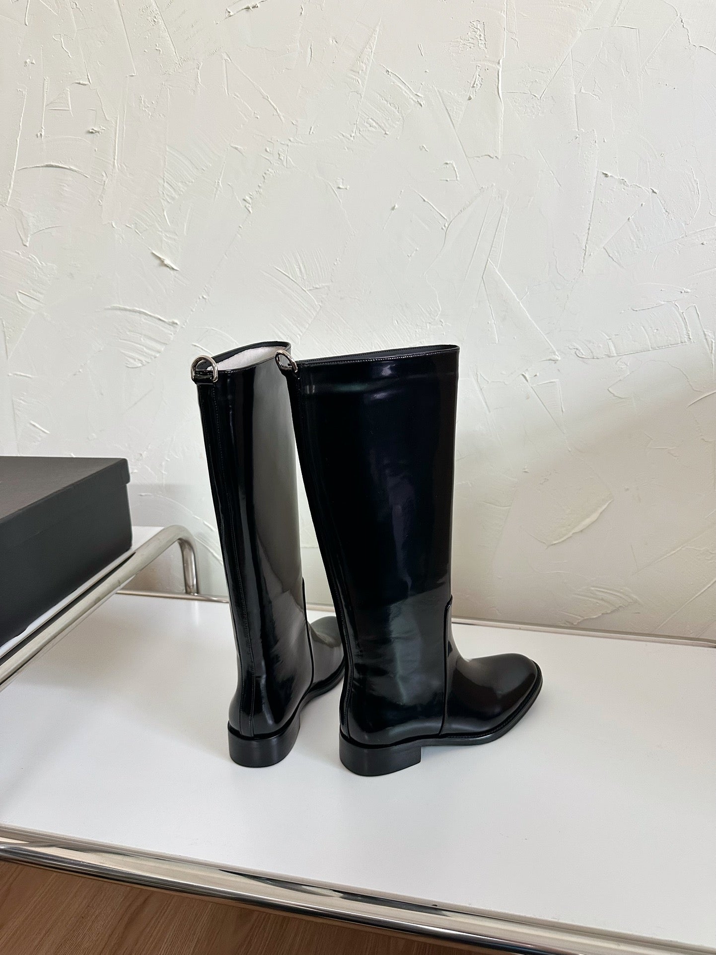 HUNT BOOTS IN BLACK GLAZED CALFSKIN