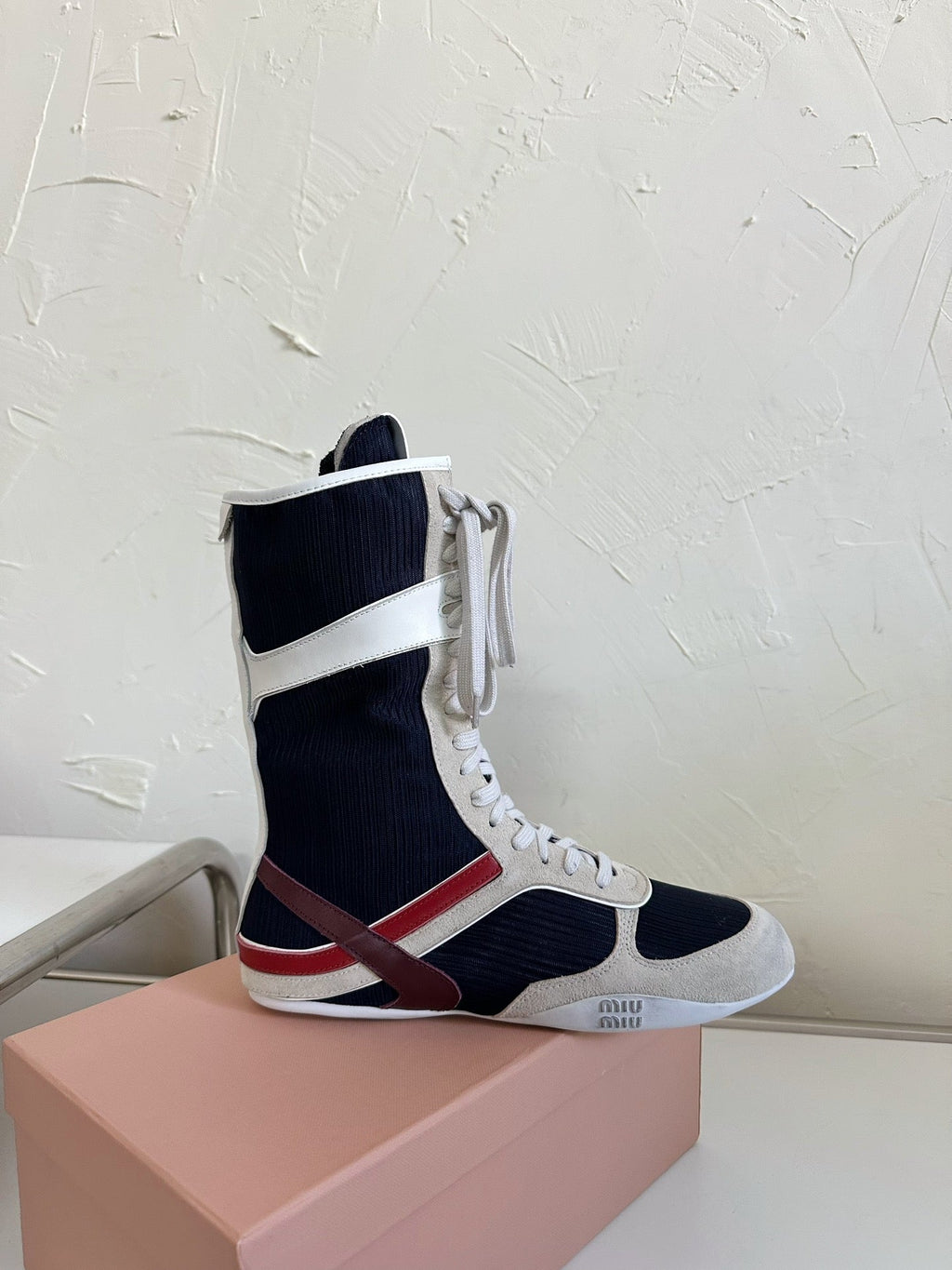 LACE-UP KNEE BOOTS IN BEIGE SUEDE AND NAVY MESH