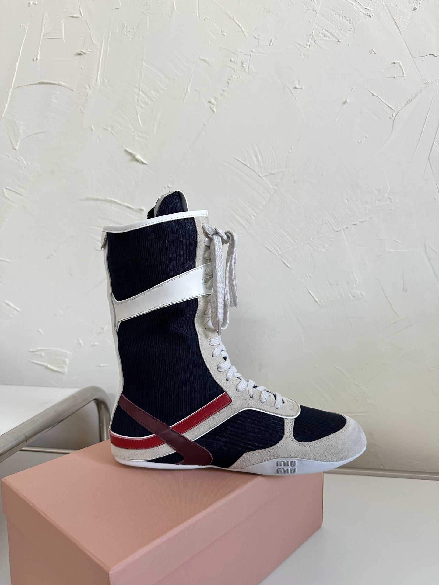 LACE-UP KNEE BOOTS IN BEIGE SUEDE AND NAVY MESH