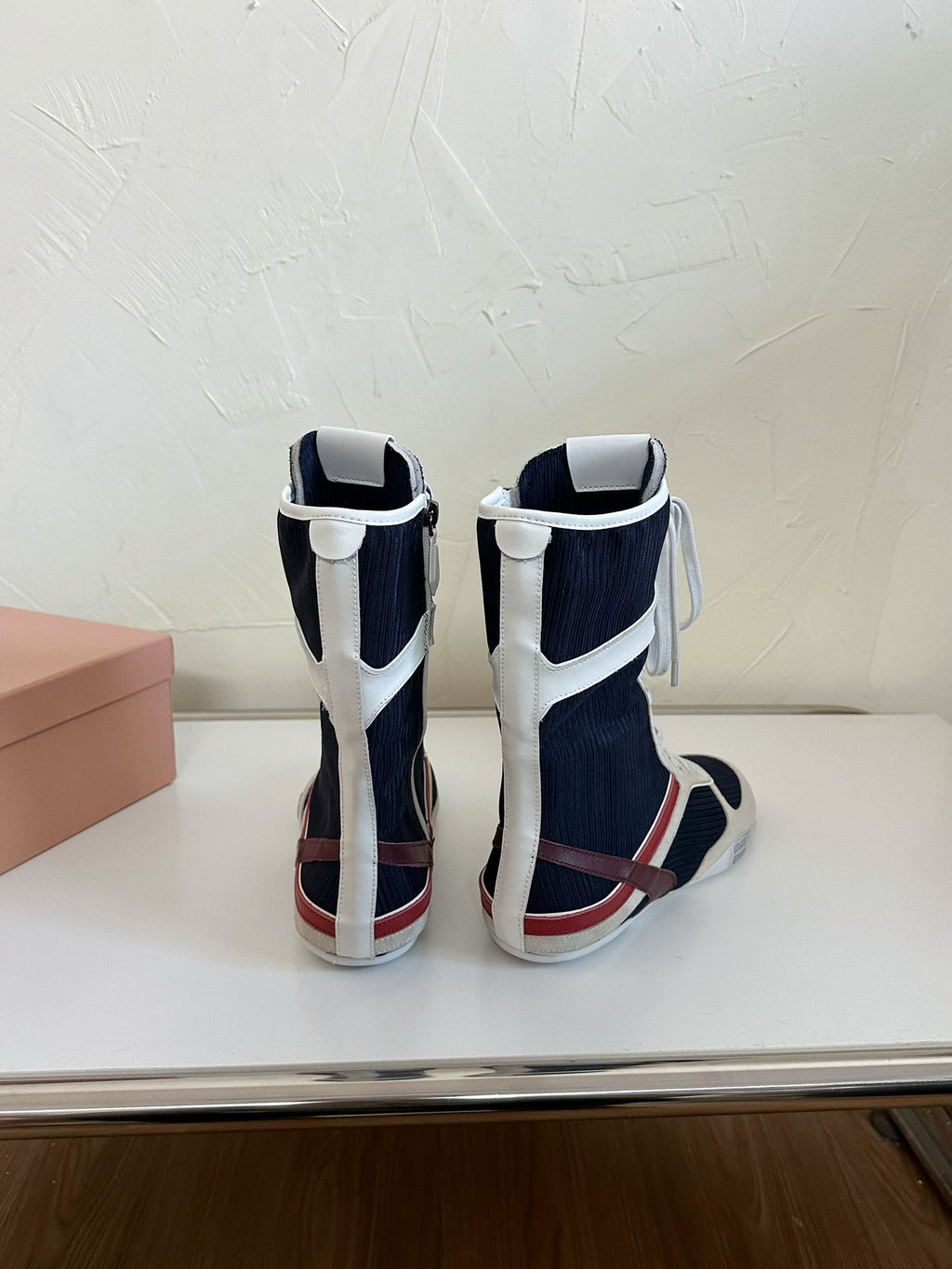 LACE-UP KNEE BOOTS IN BEIGE SUEDE AND NAVY MESH