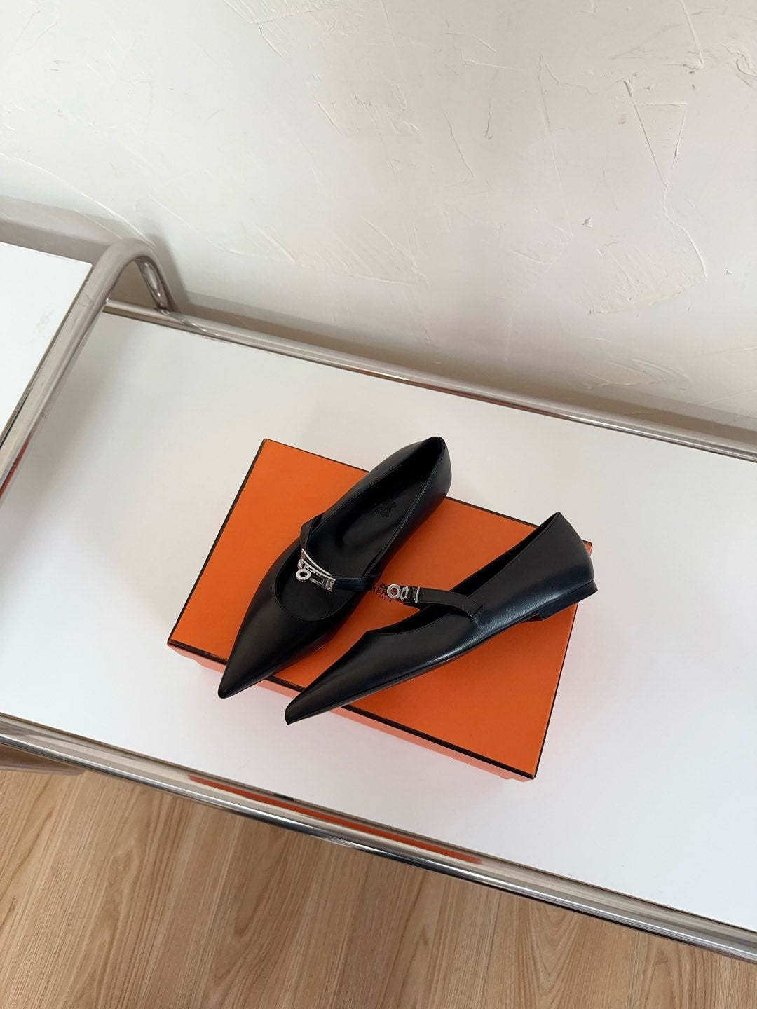 KIARA FLAT PUMP IN BLACK CALFSKIN