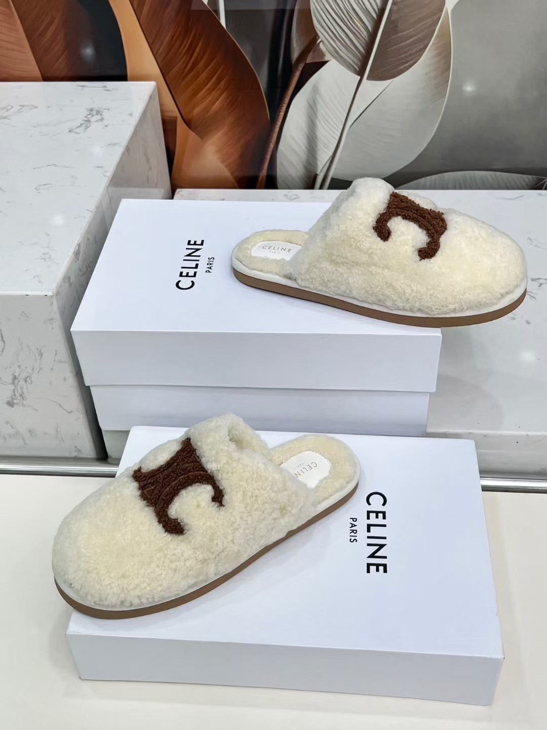 CELINE 25S GEORGIA SLIDE IN SHEARLING IN IVORY