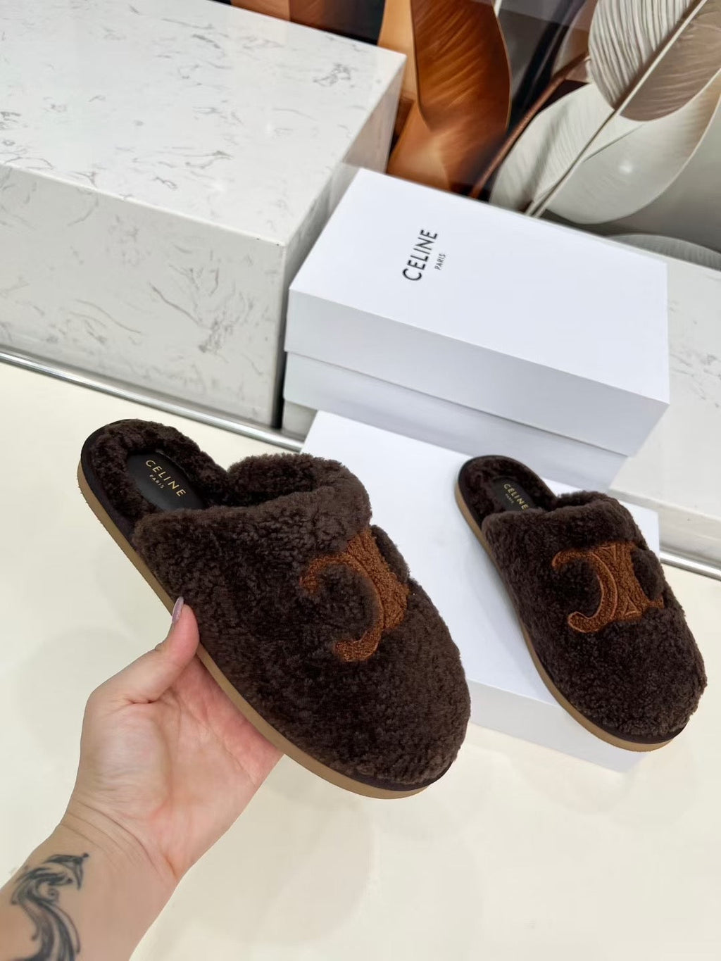 CELINE 25S GEORGIA SLIDE IN SHEARLING IN DARK BROWN