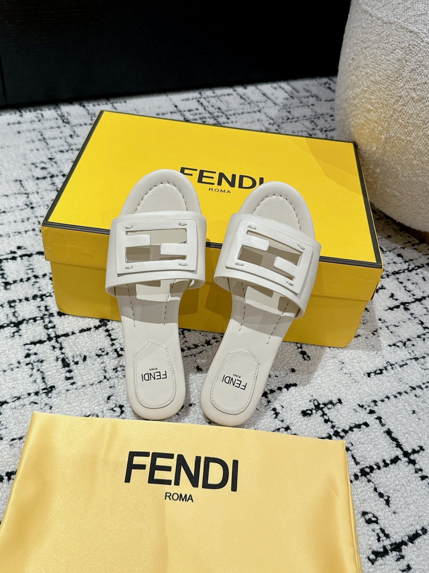 FF Baguette Ivory Leather Slide