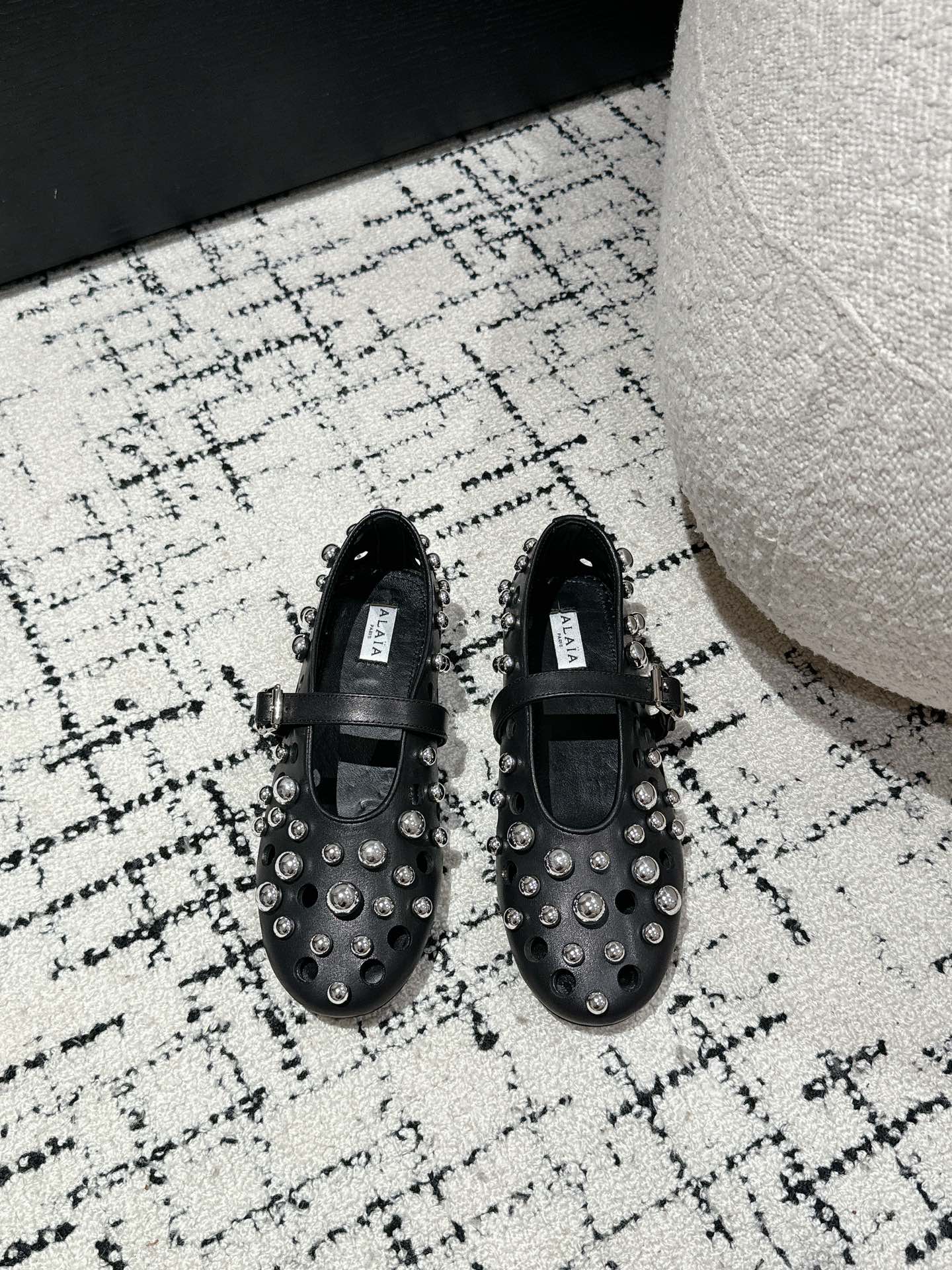ALAIA PEARL MARY JANE SHOES IN BLACK LAMBSKIN