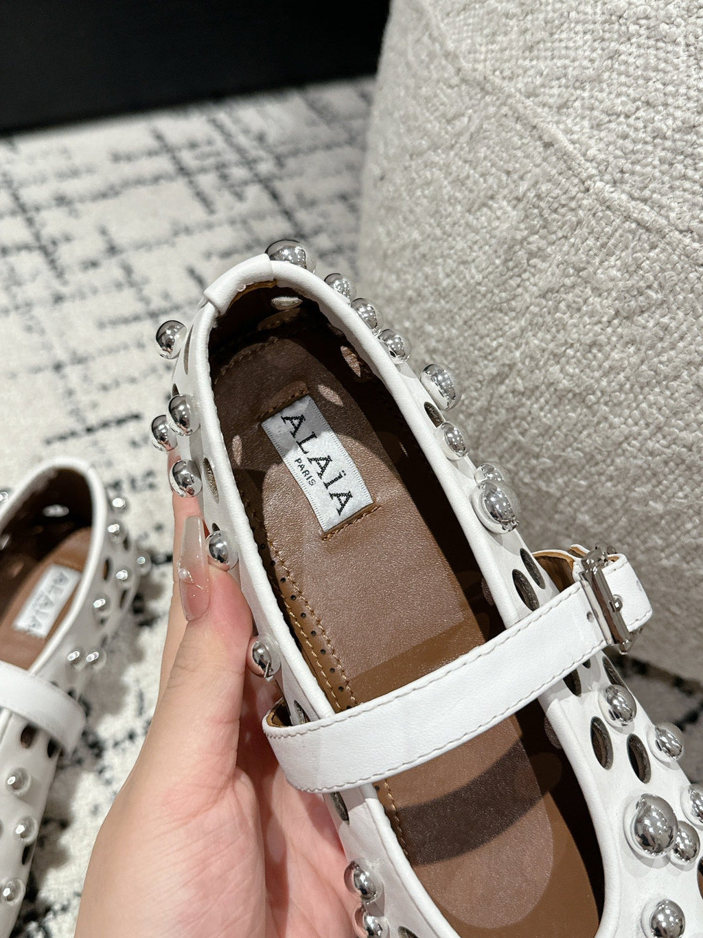 ALAIA PEARL MARY JANE SHOES IN WHITE LAMBSKIN