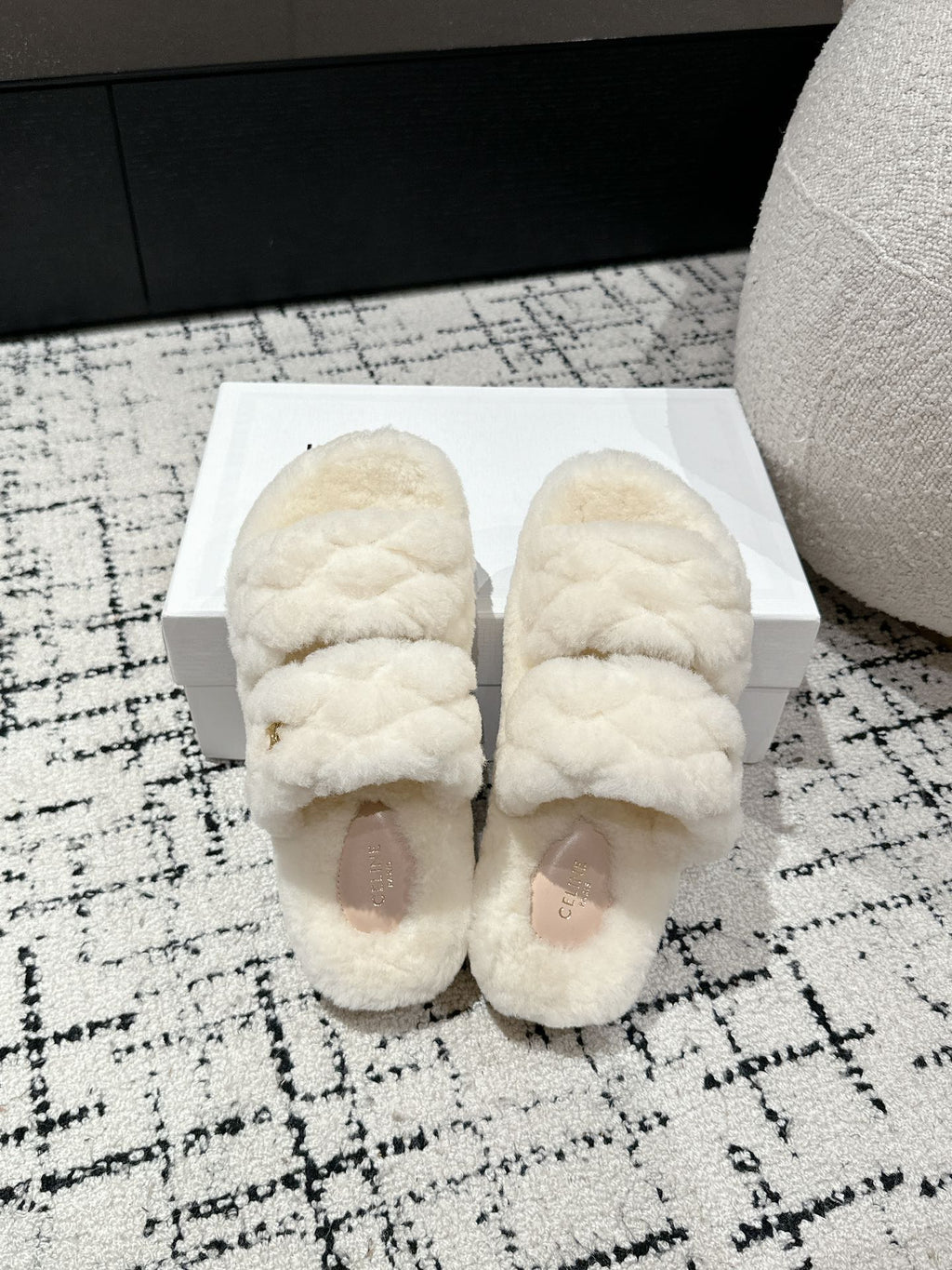 DAD SANDAL MULE IN WHITE SHEARLING