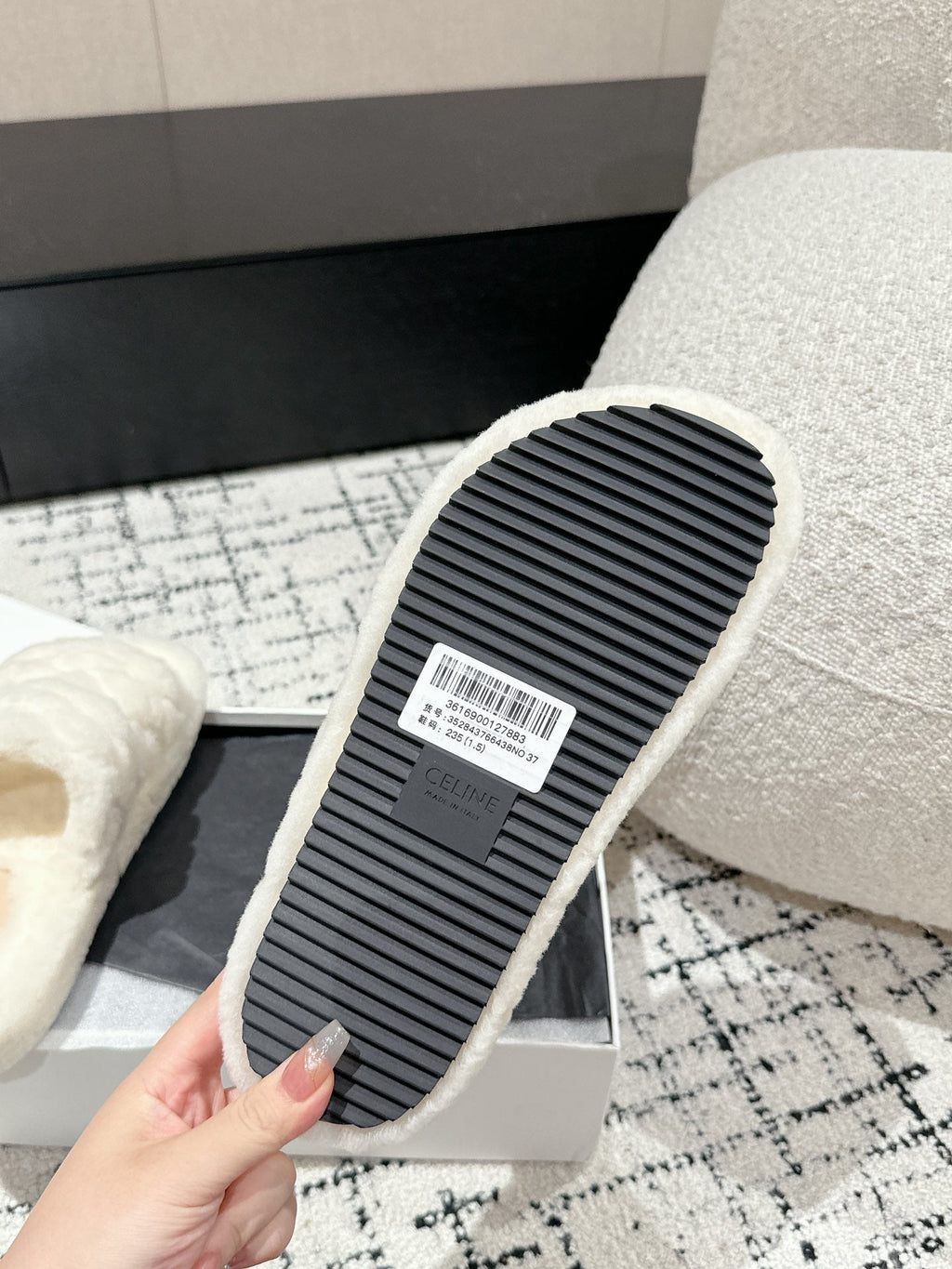 DAD SANDAL MULE IN WHITE SHEARLING